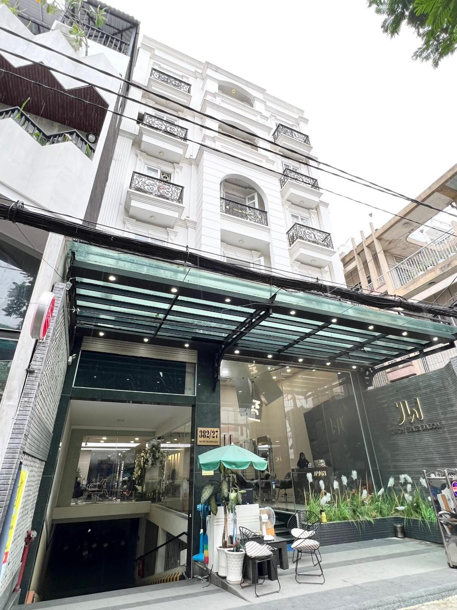 Aparthotel Away Minh Khai - Serviced