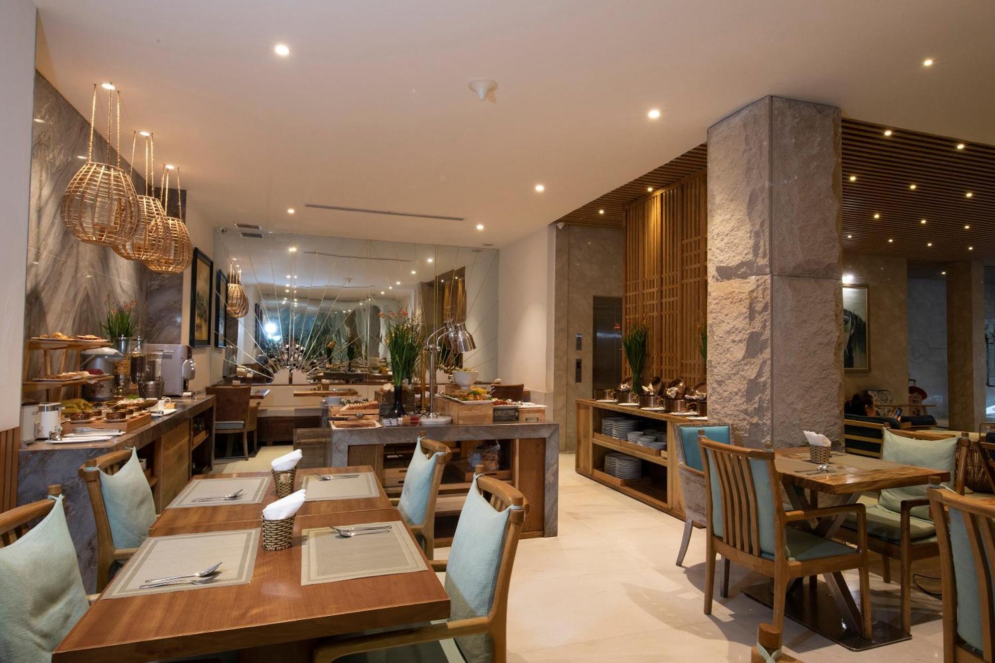 Khách sạn A&em Art 4*