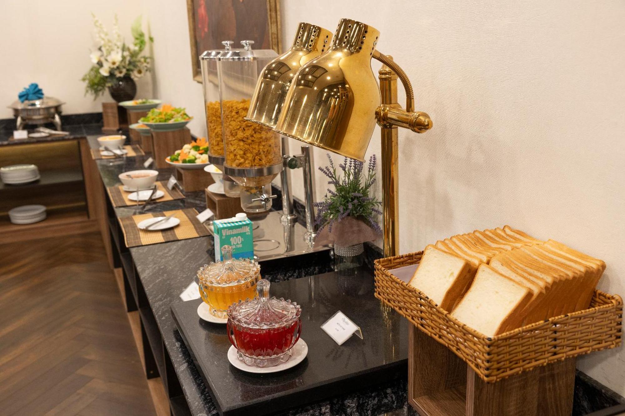 Viet Lotus Saigon Khách sạn TP. Hồ Chí Minh