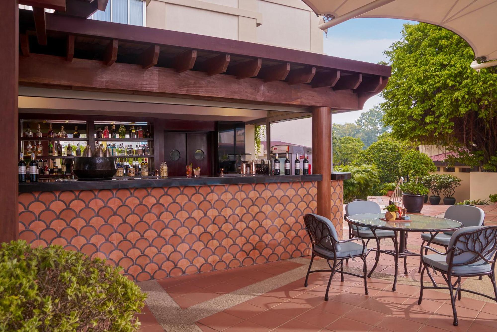 New World Saigon 5*