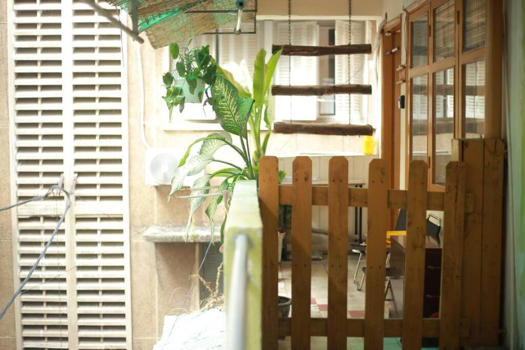 Lagom 24 - Bathtub-balcony, Nguyen Du, Ben Nghe Ward, Dist 1 Apartment