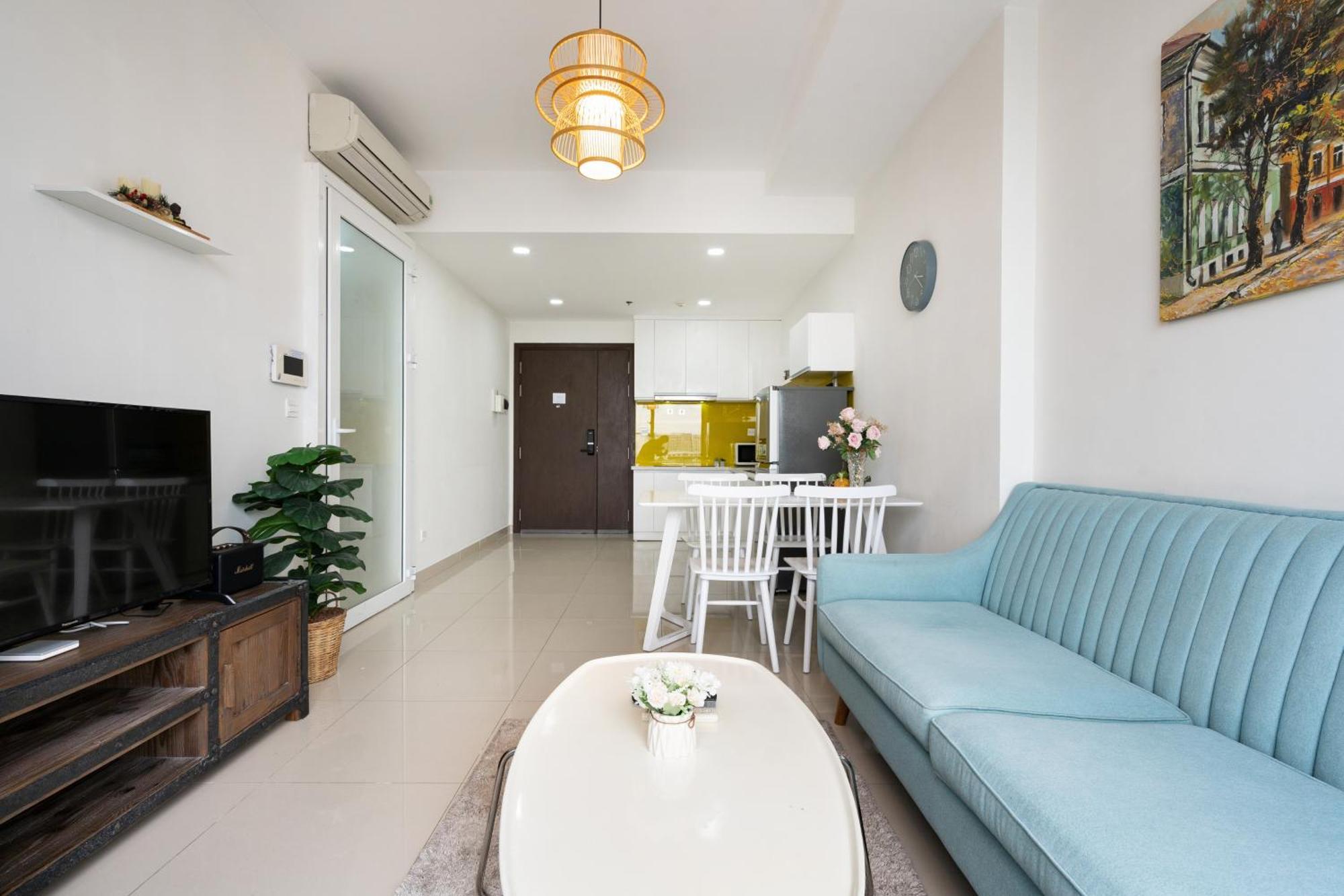 Apartment Infinity Pool Signature - Saigon Rivergate