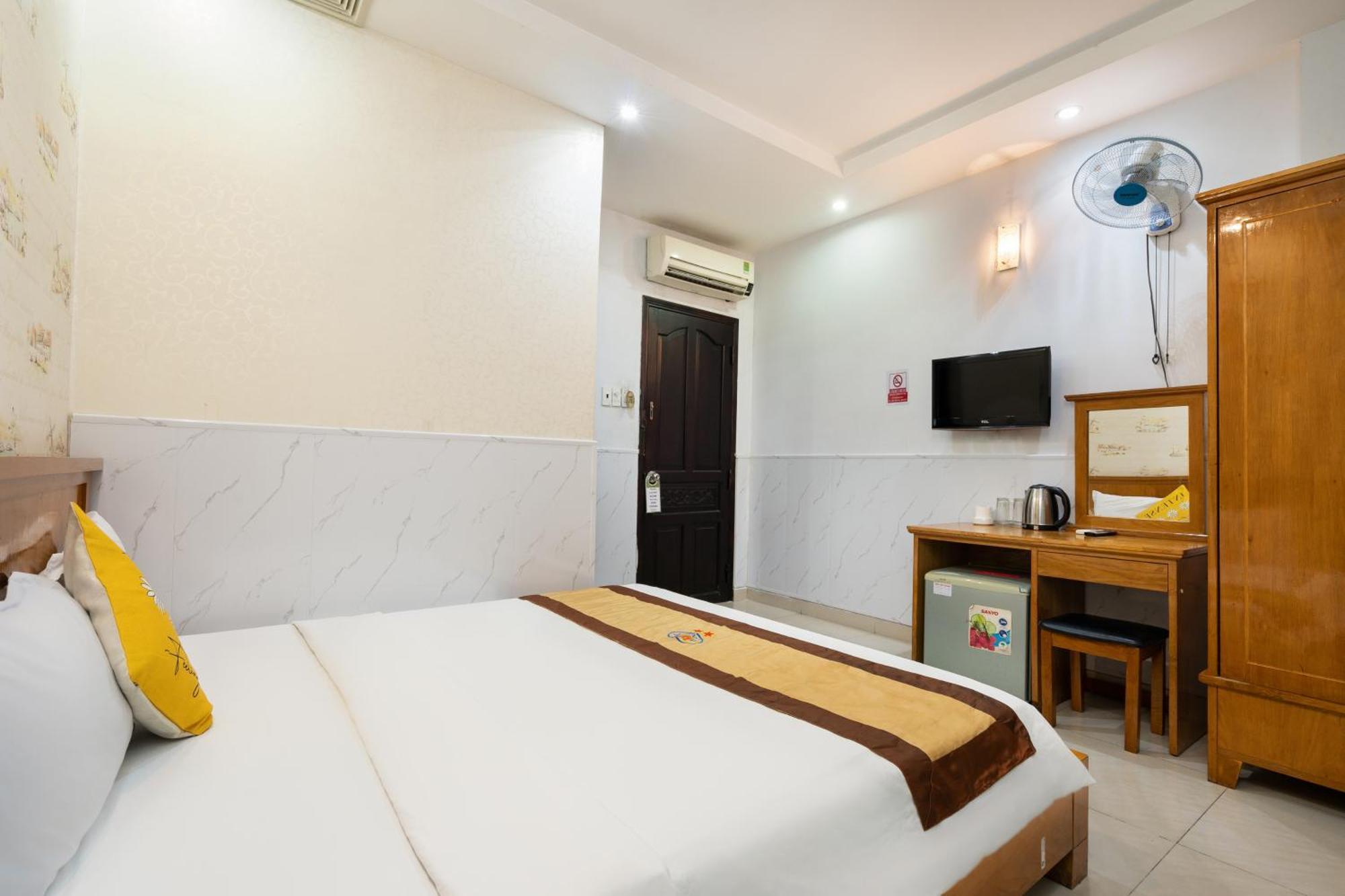 Janus 168 Hotel *