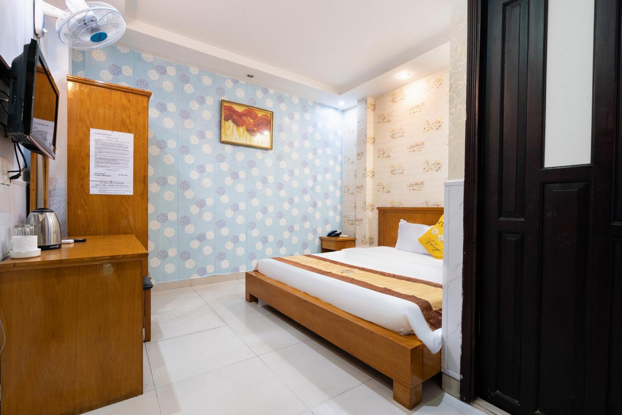 Janus 168 Hotel