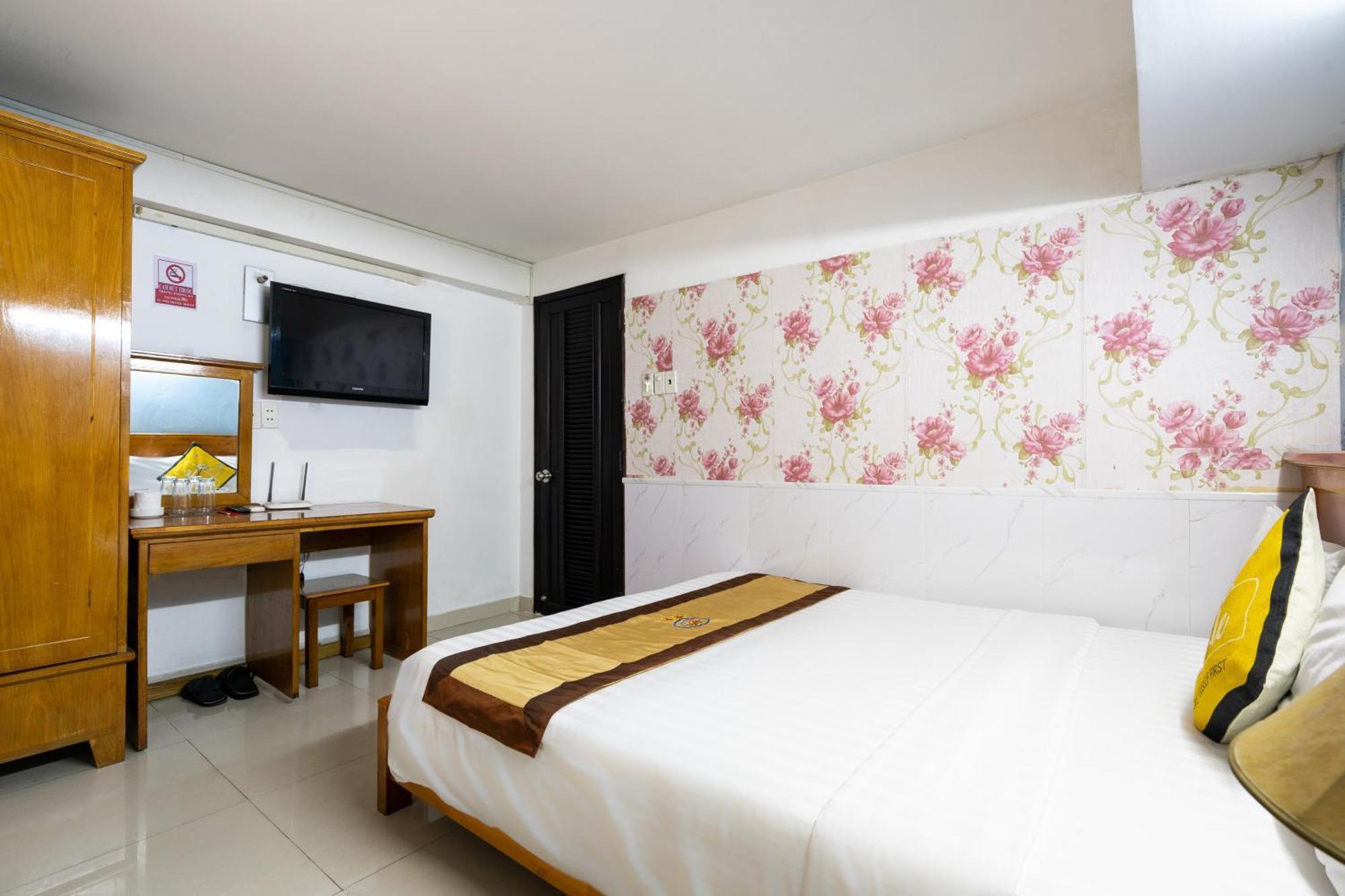Janus 168 Hotel *