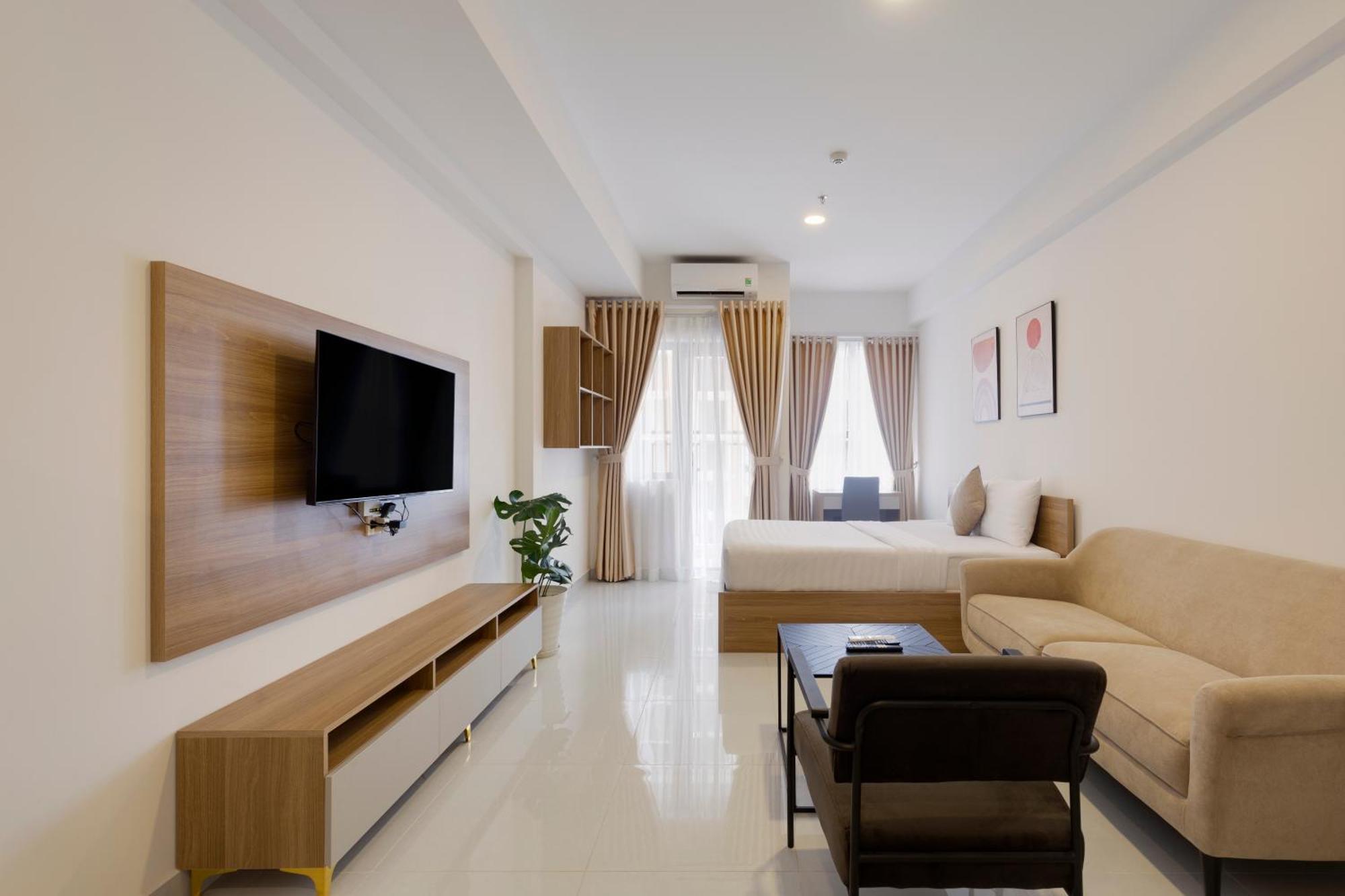 Smile - Soho Balcony - Morden Comfortable 4* TP. Hồ Chí Minh