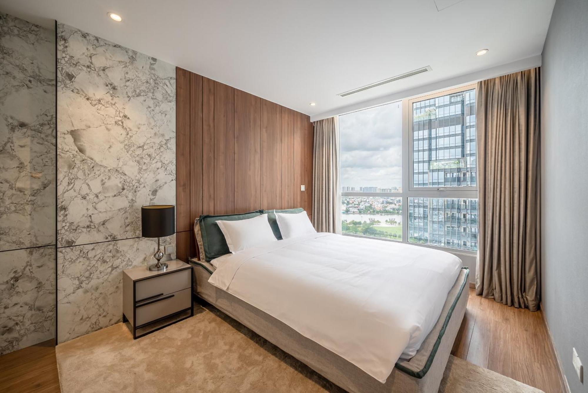 Vinhomes Central Park Luxury 1,2,3,4 Bedroom, Landmark 81 Area Apartment *