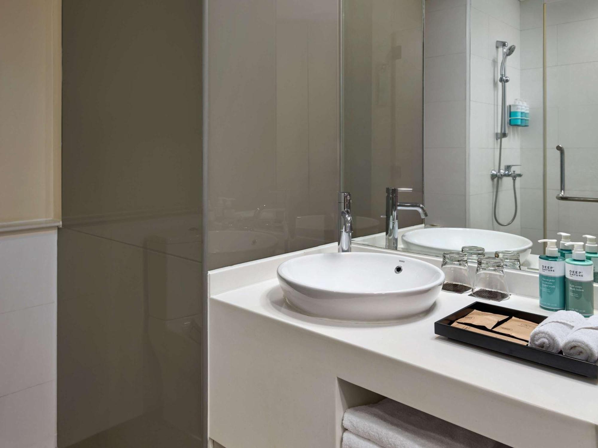 Novotel Living Saigon South Apartment