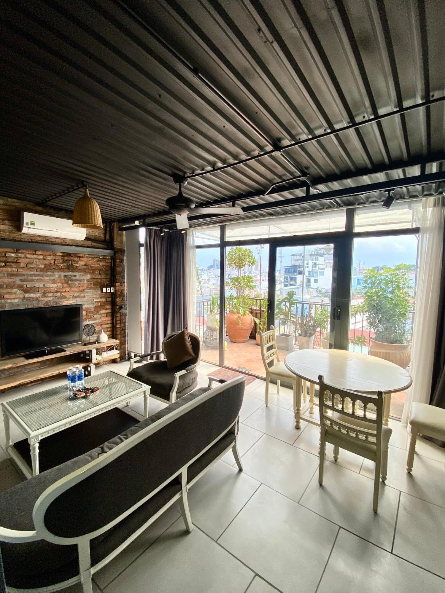 Aparthotel The Palmian Center Serviced