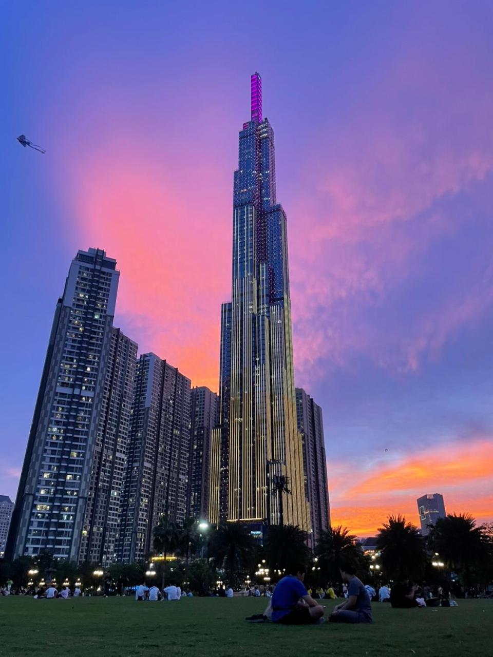Landmark 81 - Luxury 1,2,3,4 Bedroom - In The Top Of Vietnam Pangsapuri