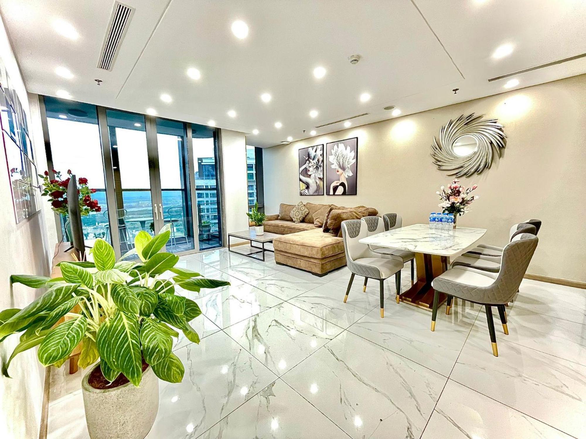 Landmark 81 - Luxury 1,2,3,4 Bedroom - In The Top Of Vietnam