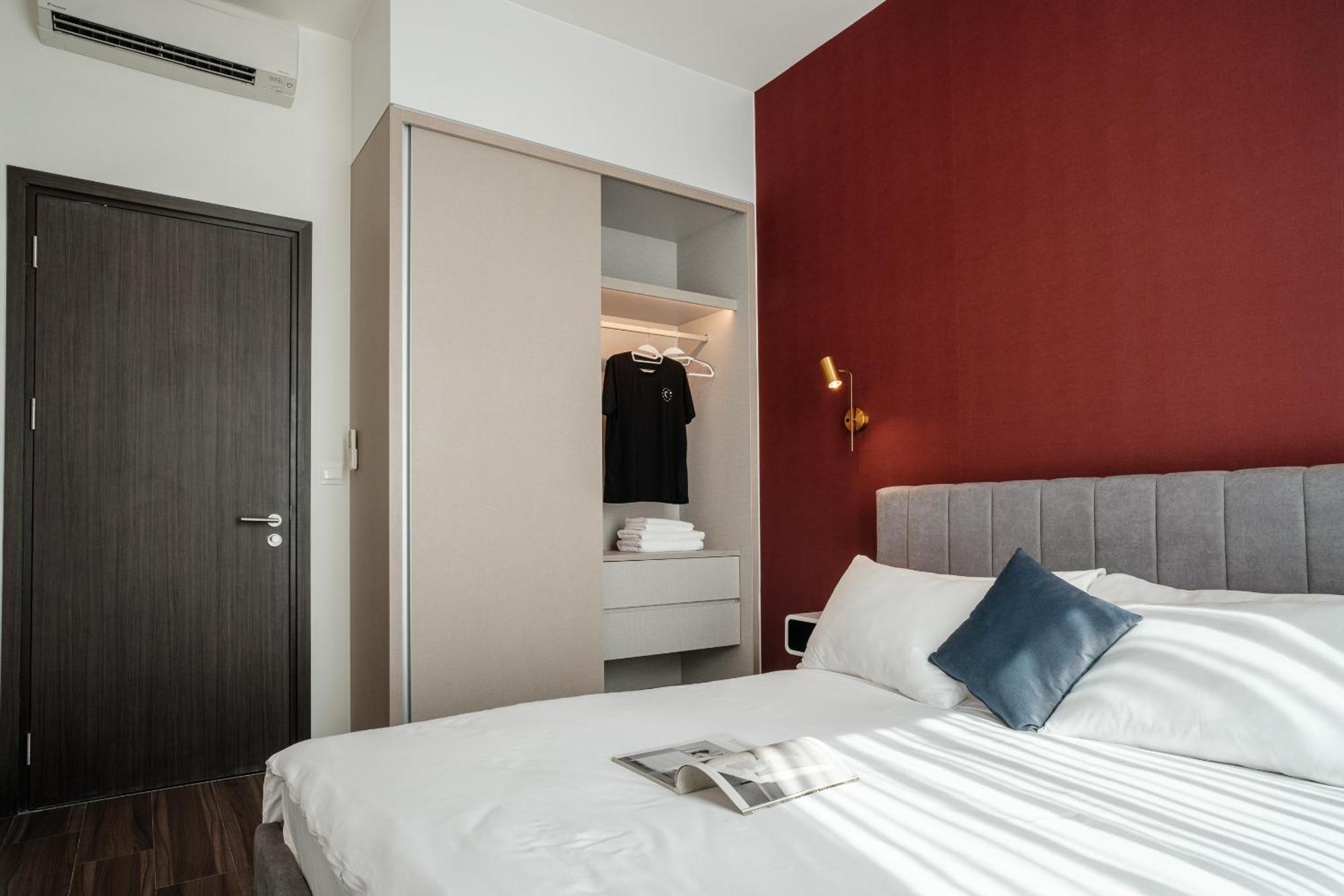 Lux Executive @ Empire By Circadian Apartment