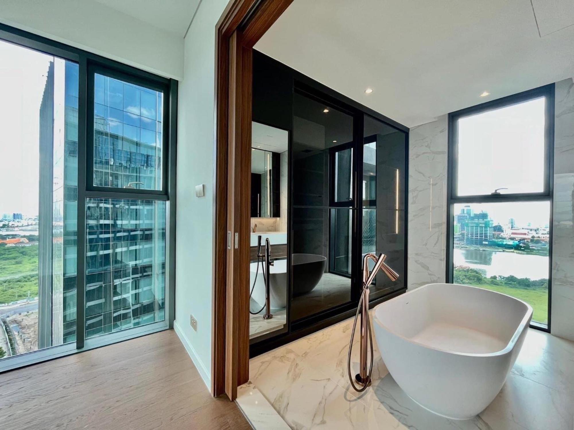 Ho 2 Phong Ngu - Tam Nhin Toan Canh Hcmc * Ho Chi Minh City