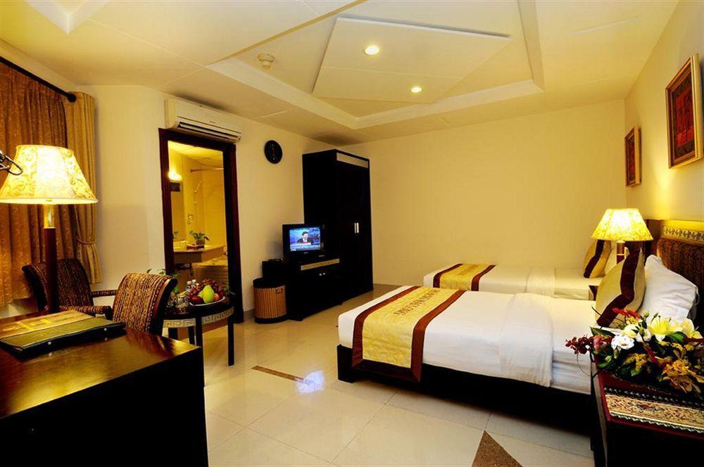 Hotel Alagon & 3*