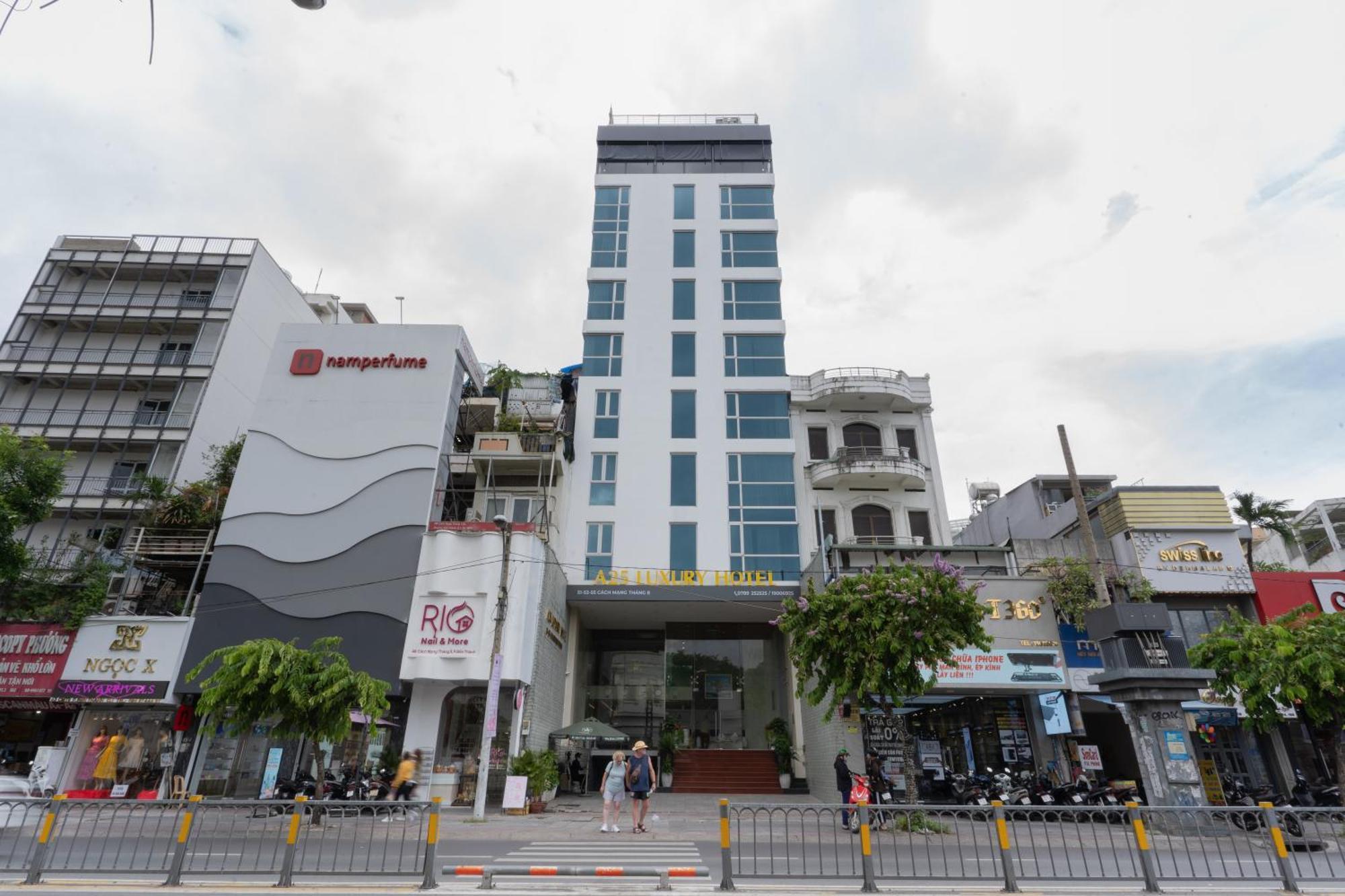 A25 - 55 Cach Mang Thang 8 Hotel 3*