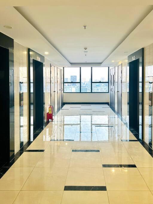 Apartment Fuzzi - Downtown Modern 1br Near Buivien Walking Street Soho