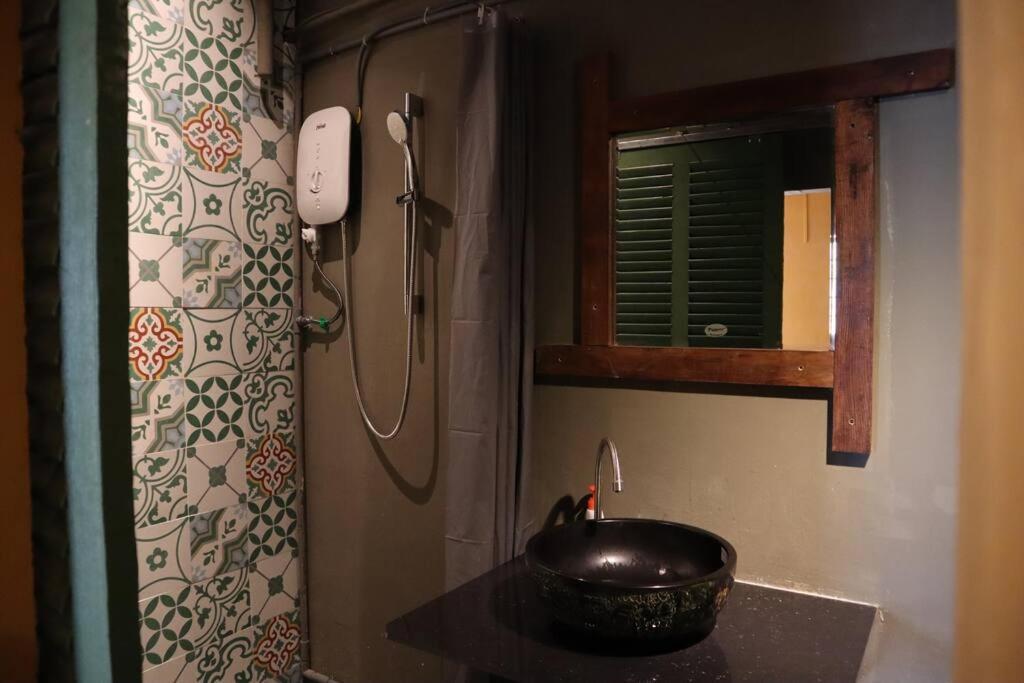 Stay&chill - S.2: Cozy Studio 3 Minute Walk To Bui Vien * Ho Chi Minh City