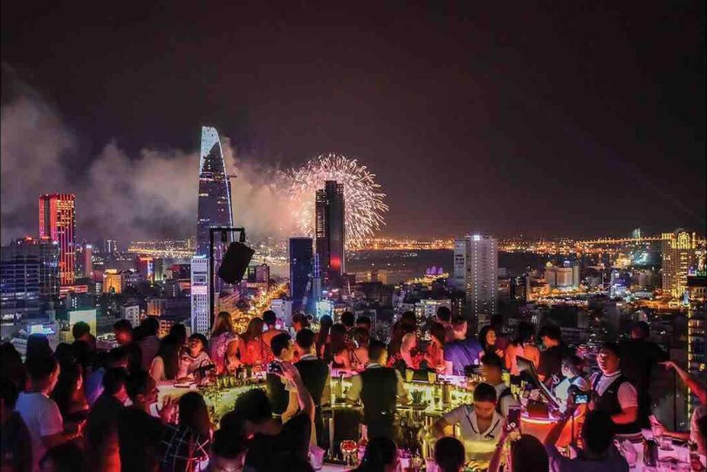 Fuzzi - Downtown Modern 1br Near Buivien Walking Street Soho Apartment Ho Chi Minh City