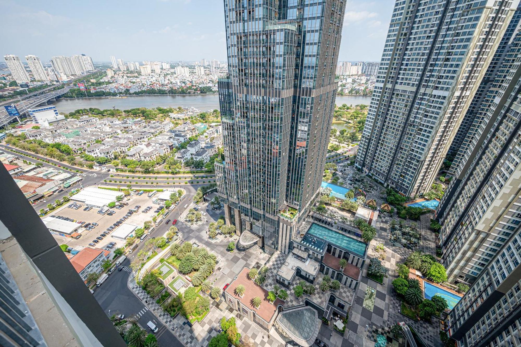 Landmark Sky Living Luxury-full Noi That Apartment *