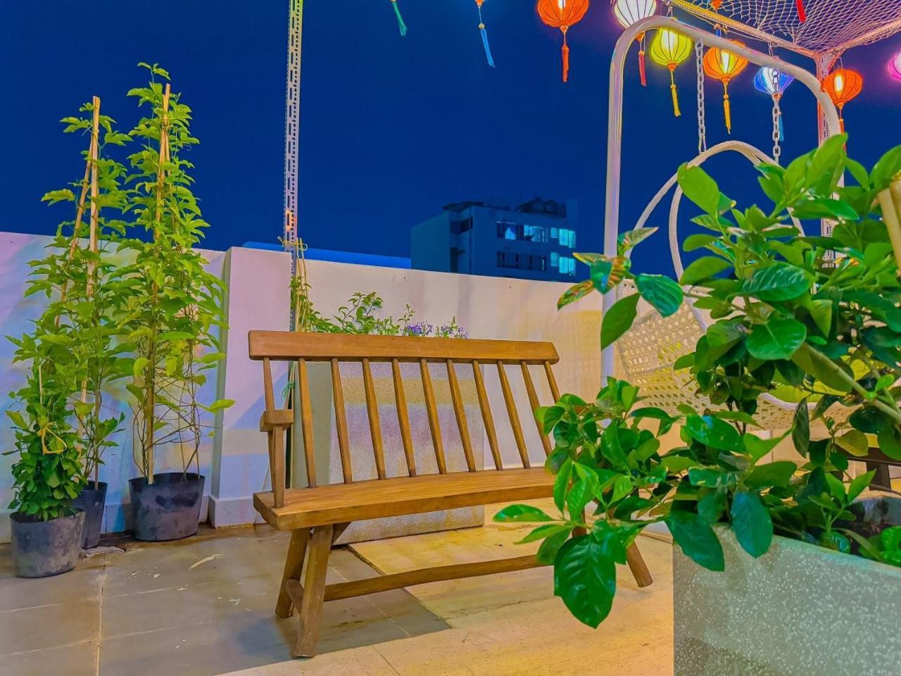 Saigon & 3*