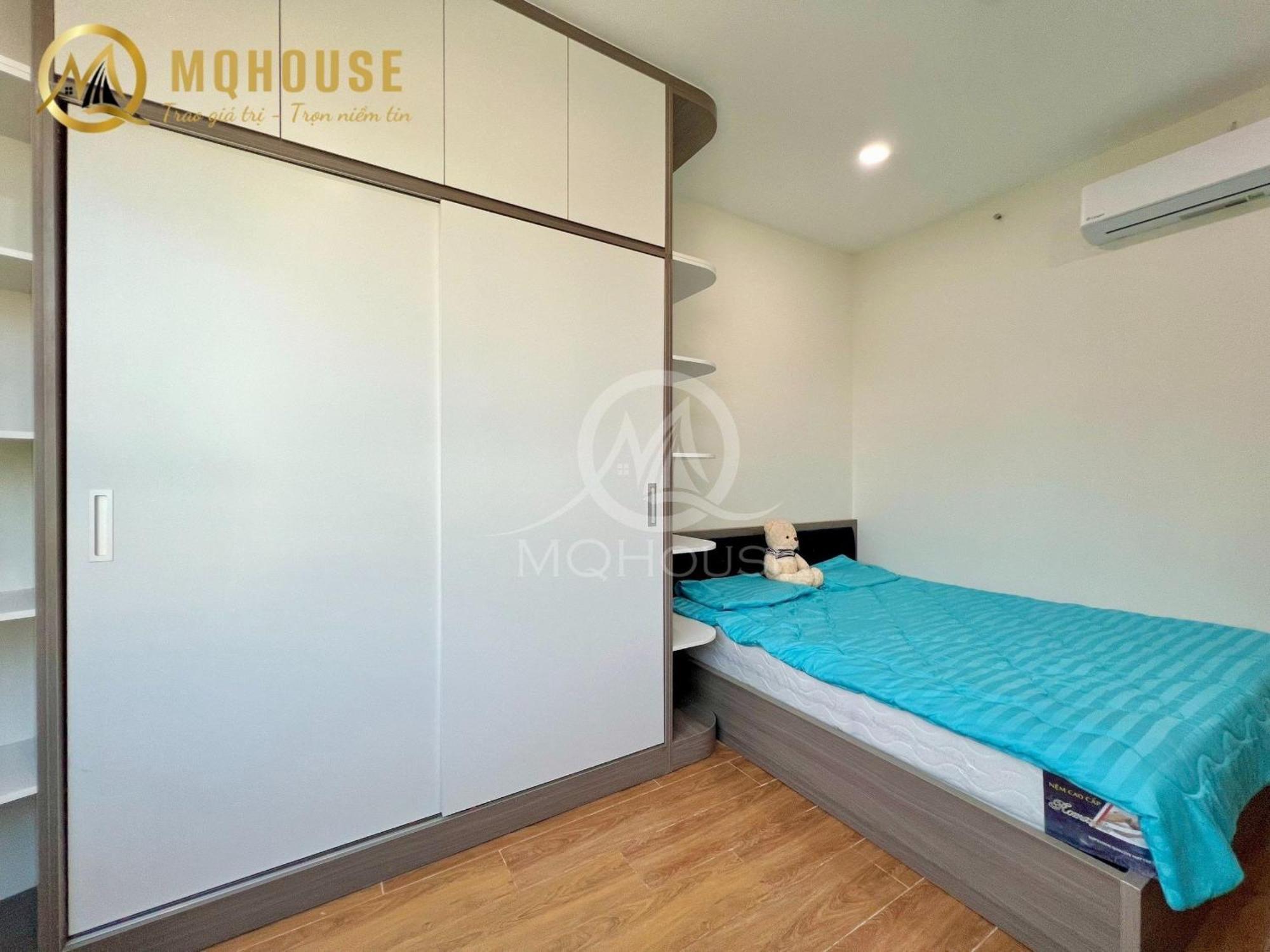 25a Cuu Long * Ho Chi Minh City