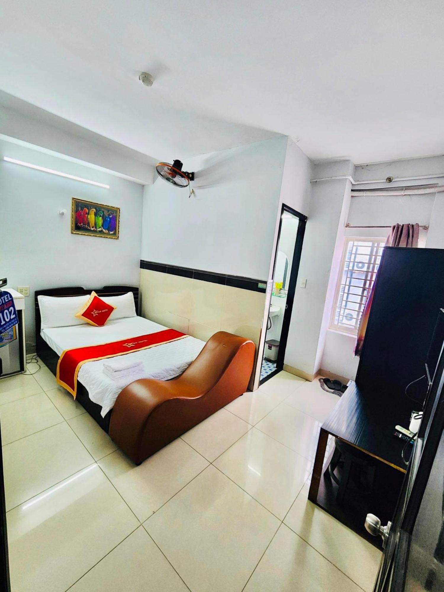 Hotel Istars Ho Chi Minh City