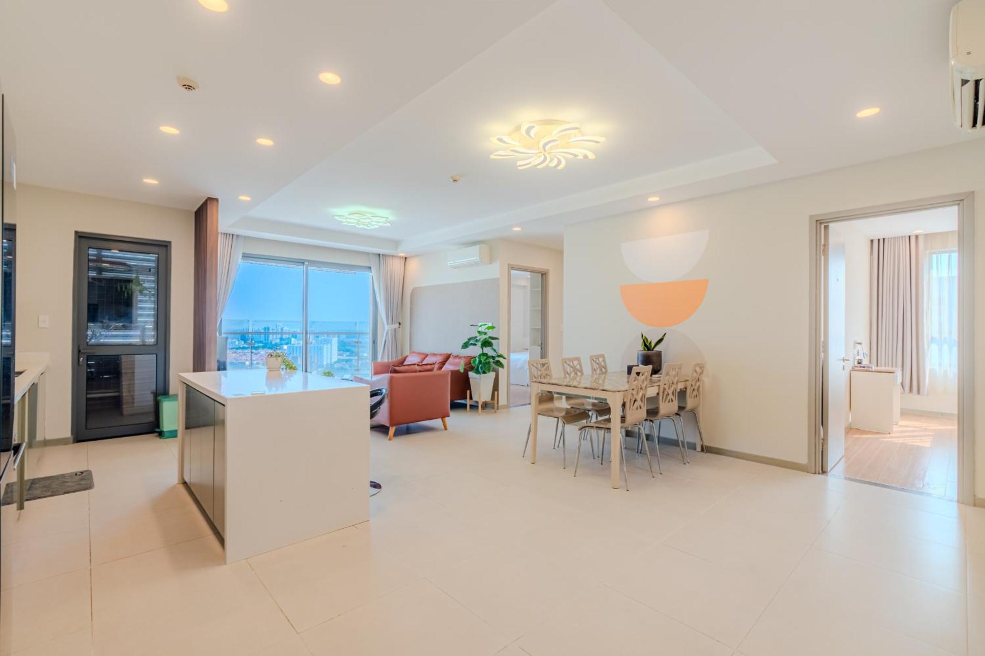 Clover Goldview Serviced Căn hộ