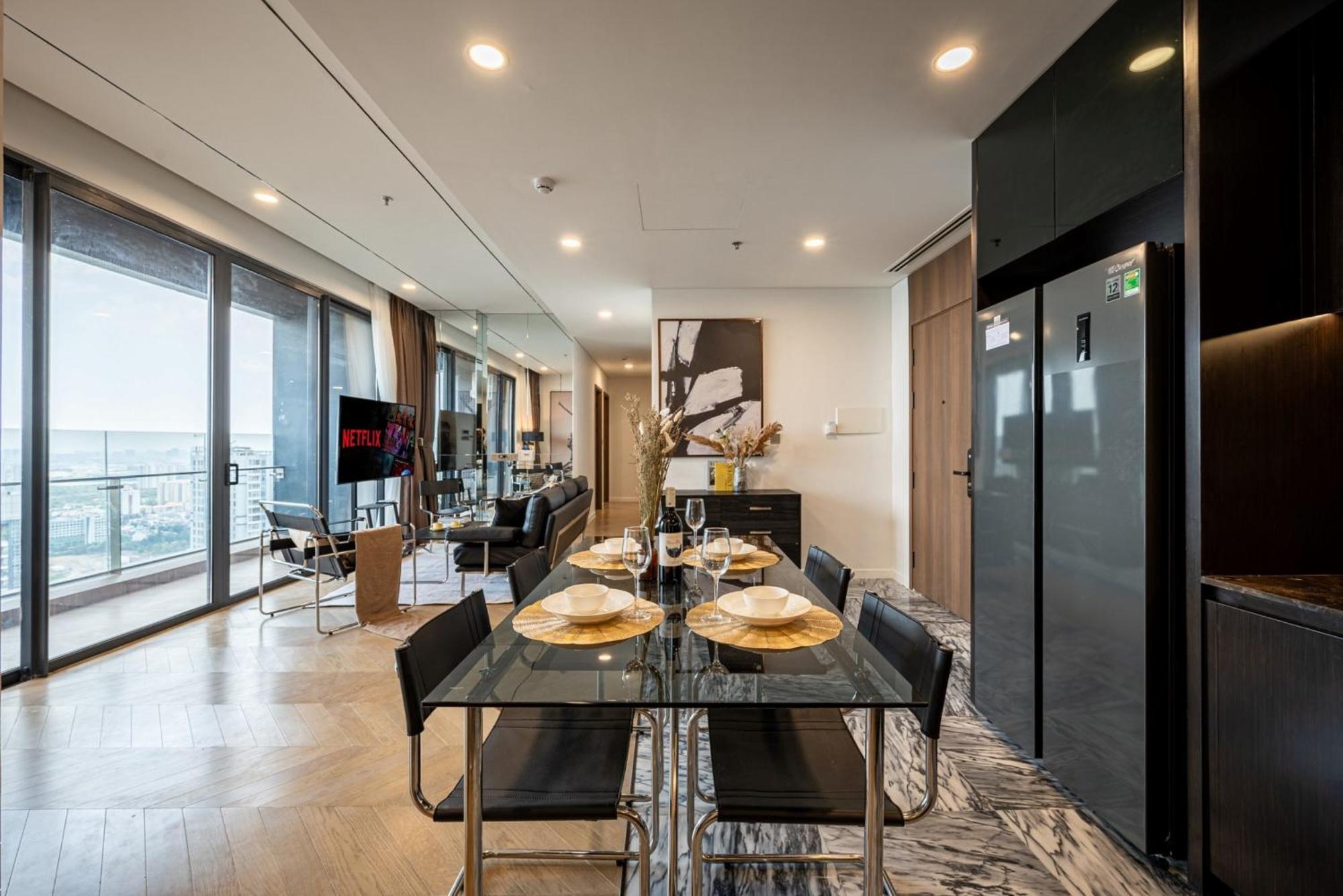 Lumiere Riverside - Raymond Holm - Luxurious 5-star * Ho Chi Minh City