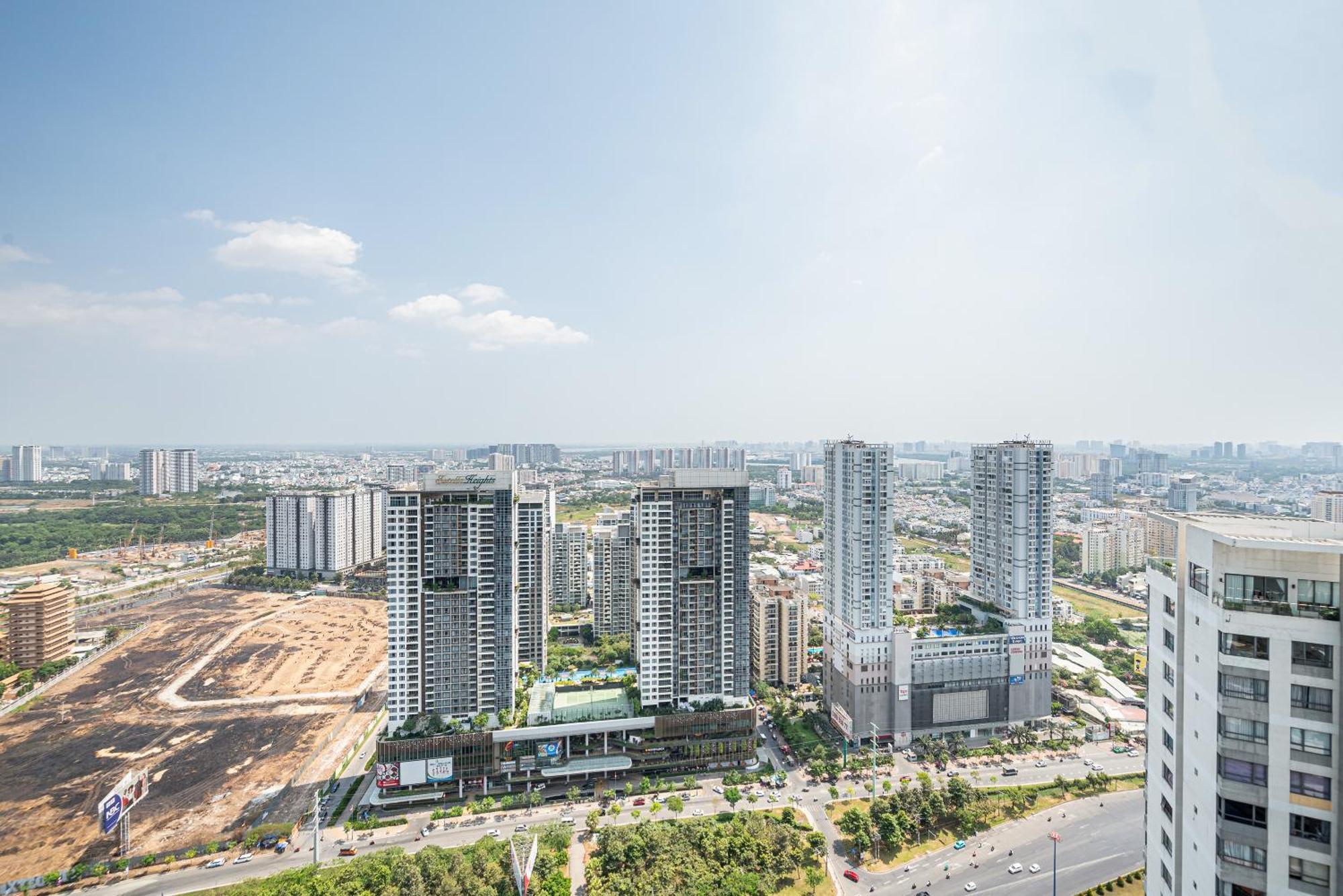 Lumiere Riverside - Raymond Holm - Luxurious 5-star * Ho Chi Minh City