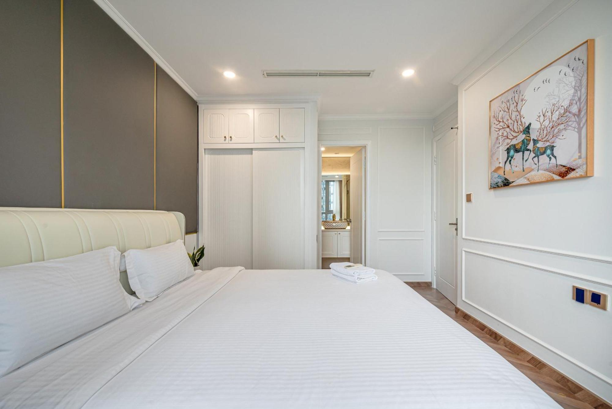 Landmark 81 Opulent Skyline Residences *