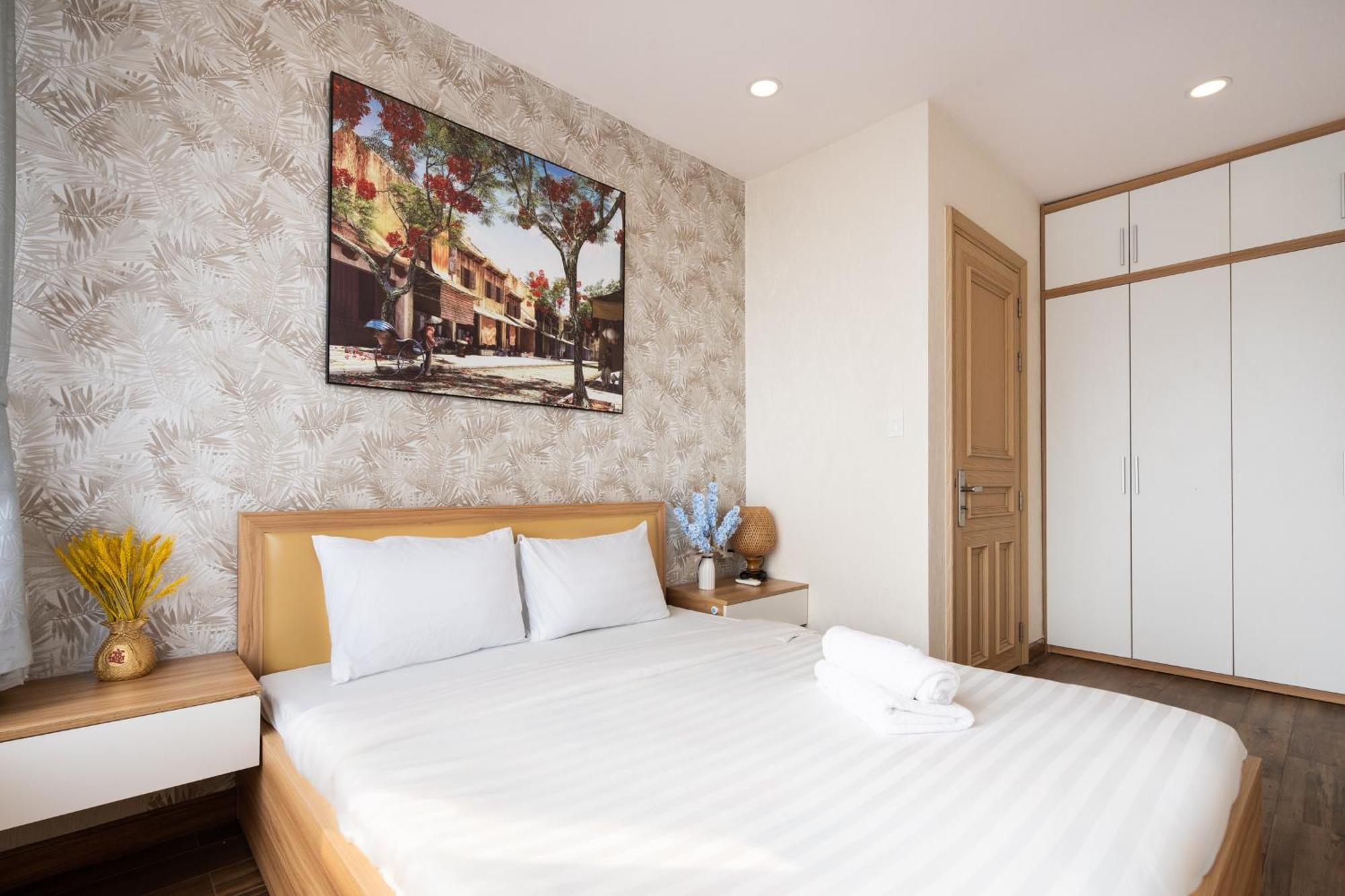 Double E Saigon In Rivergate Building Apartment