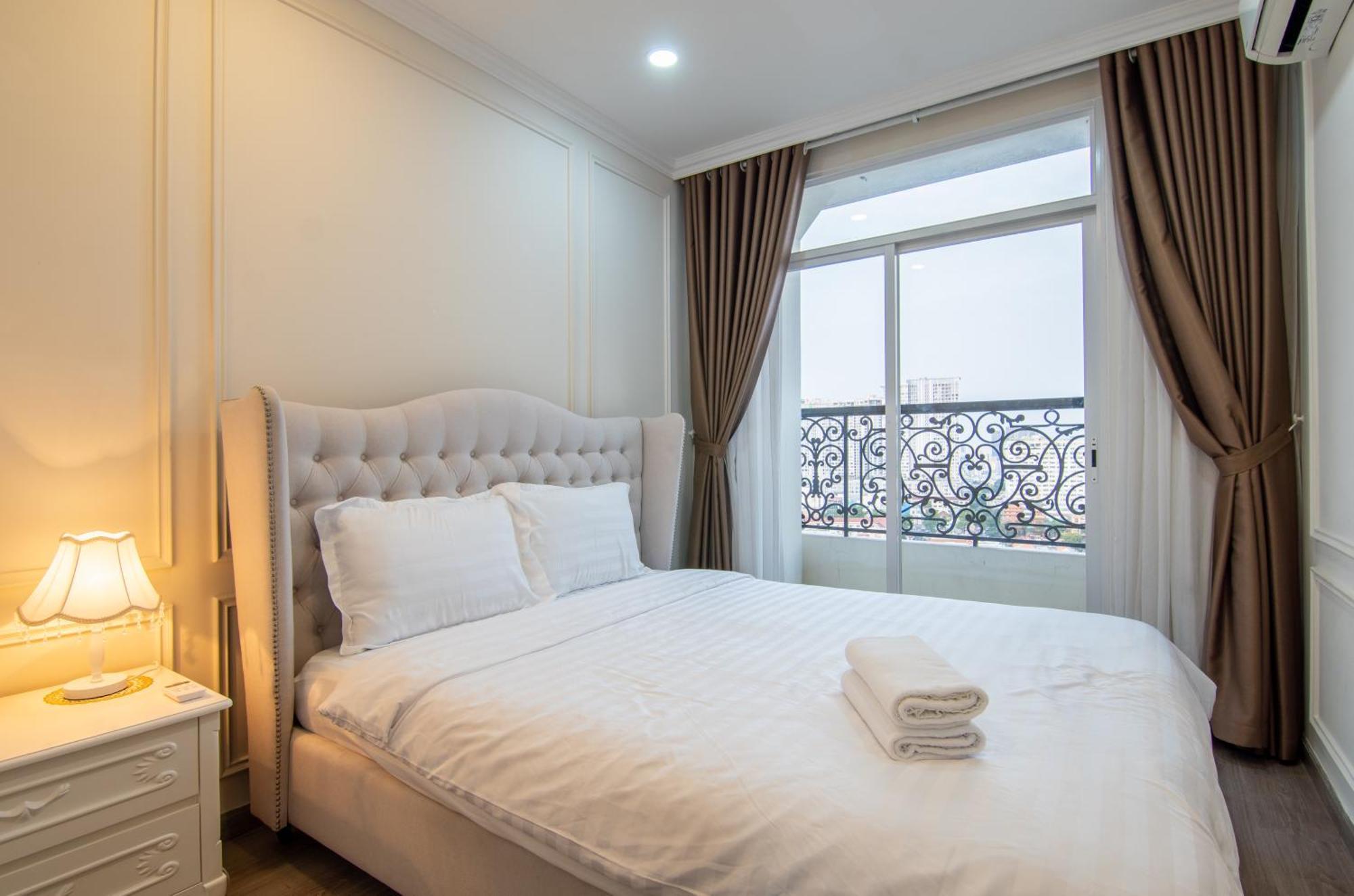 The Luxury Grand Riverside City Center Apartment *