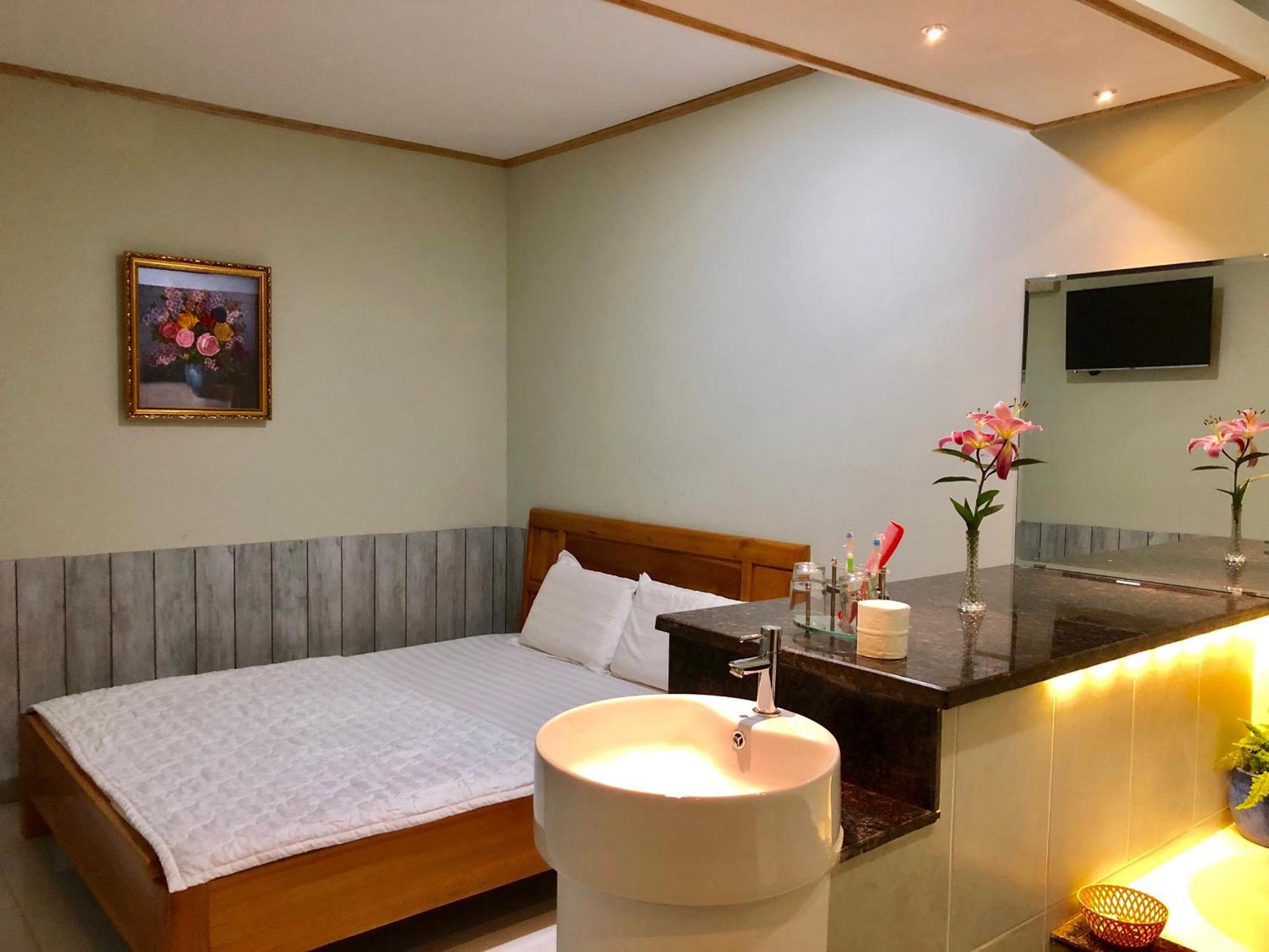 Motel Khang Bao Vien *