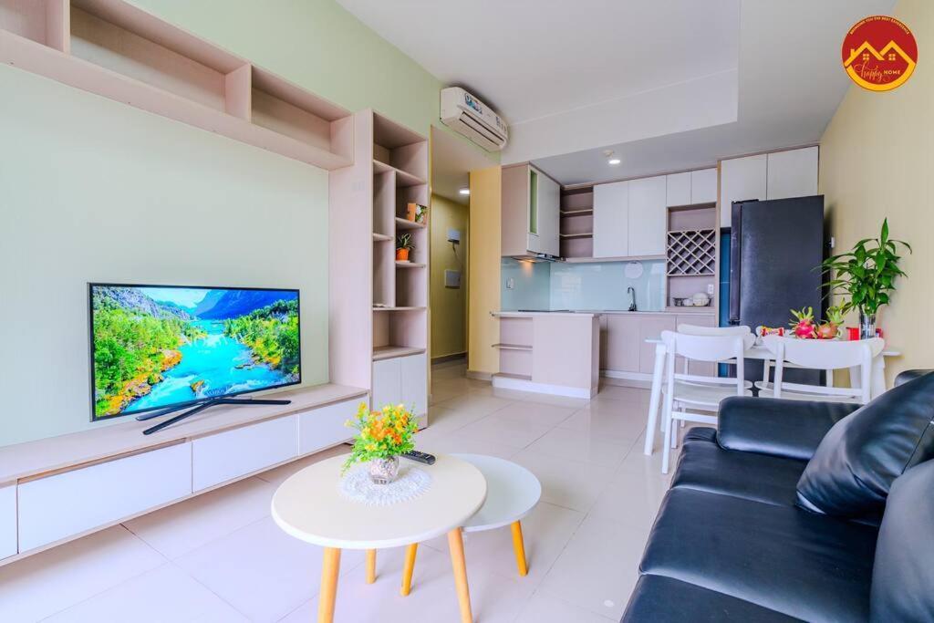 Apartment 2br Near Tan Son Nhat Airport - Luxury Ho Chi Minh City