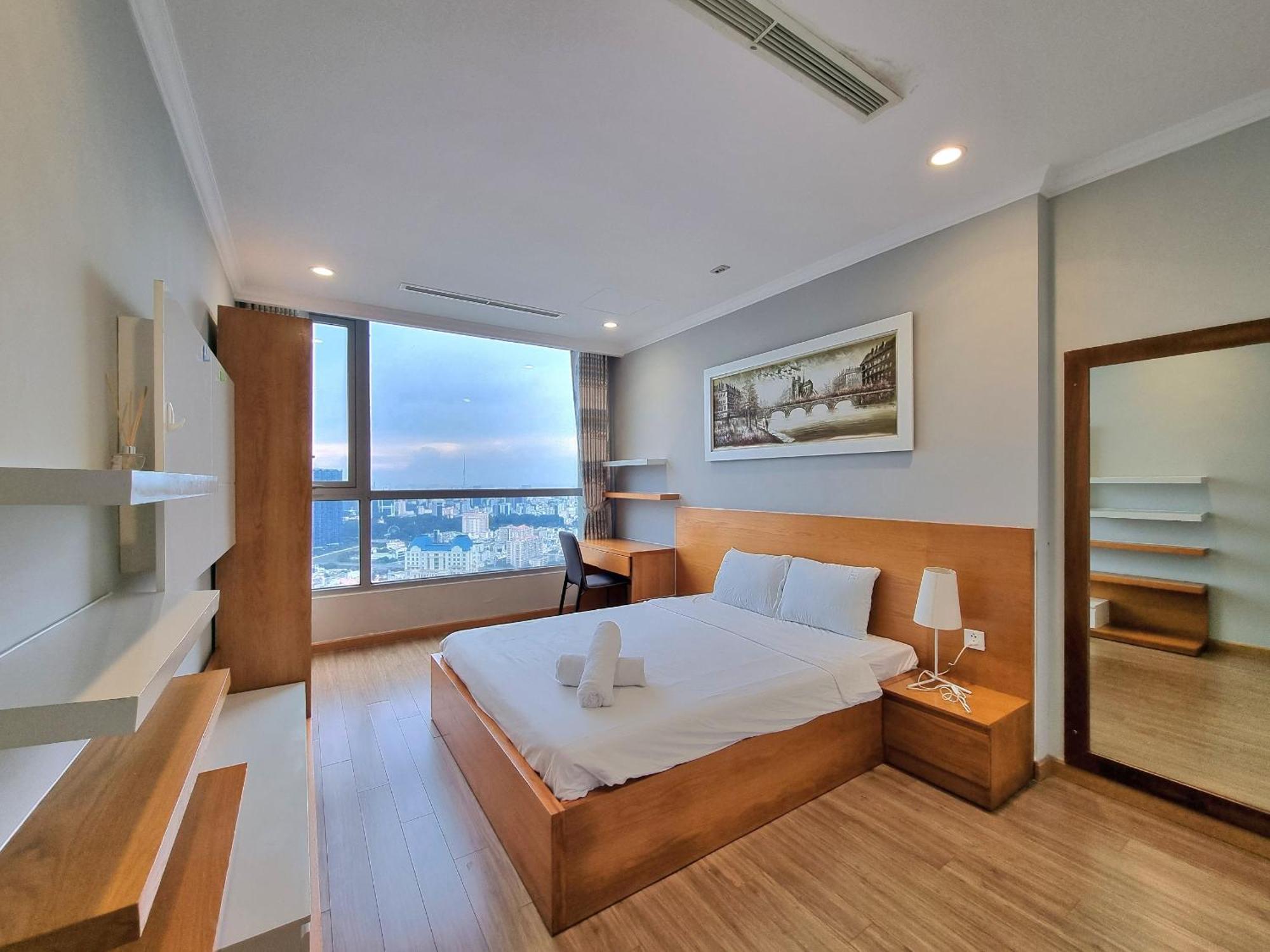 Merry Land Landmark 81 Apartment *