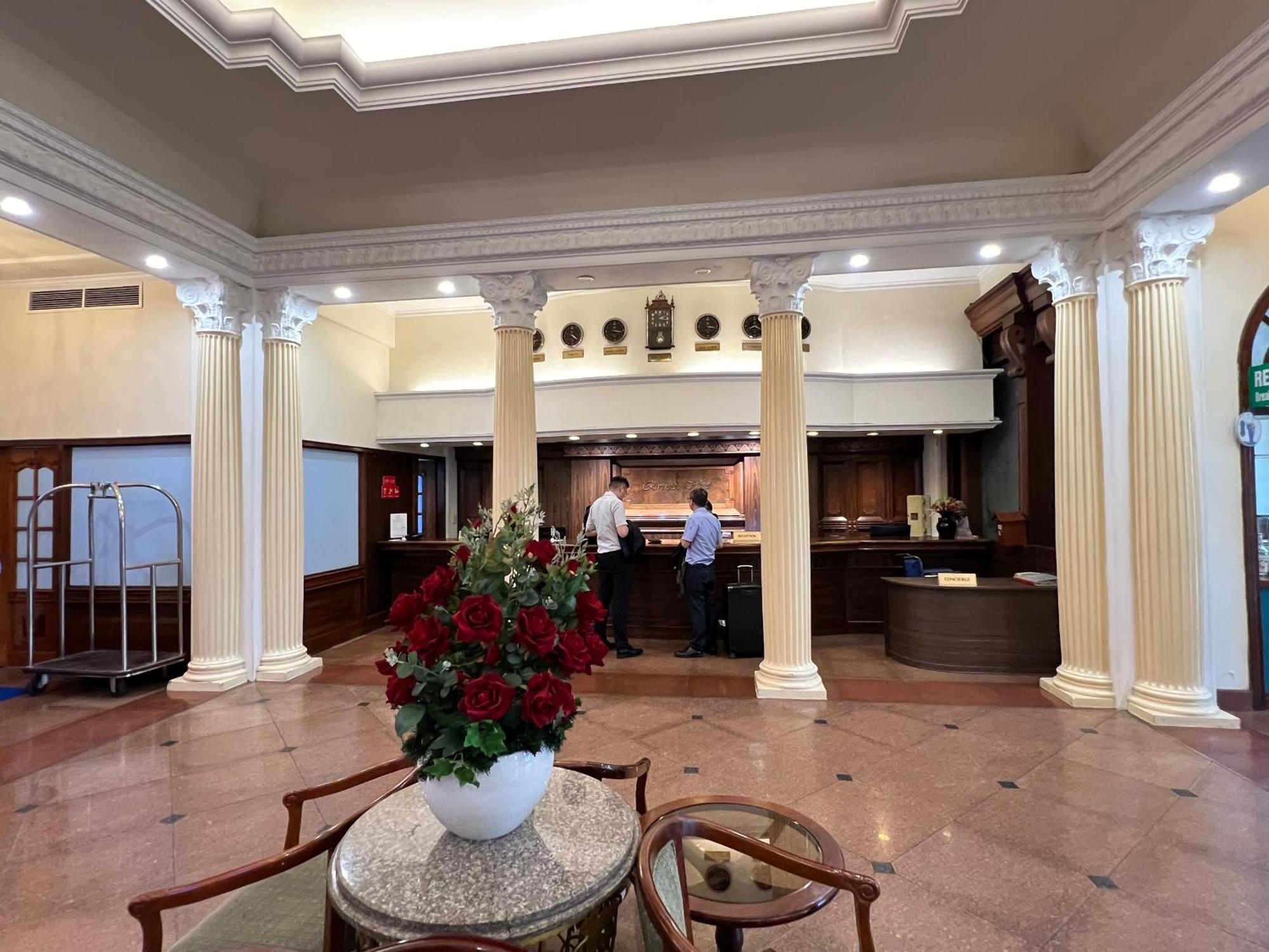 Riverside Saigon 3*