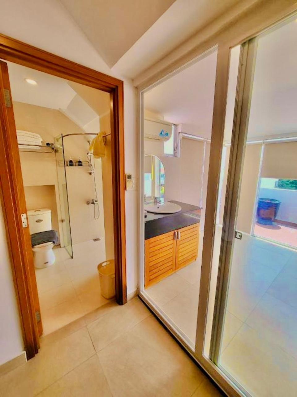 Simmi 5 & Hotel Bandar Ho Chi Minh