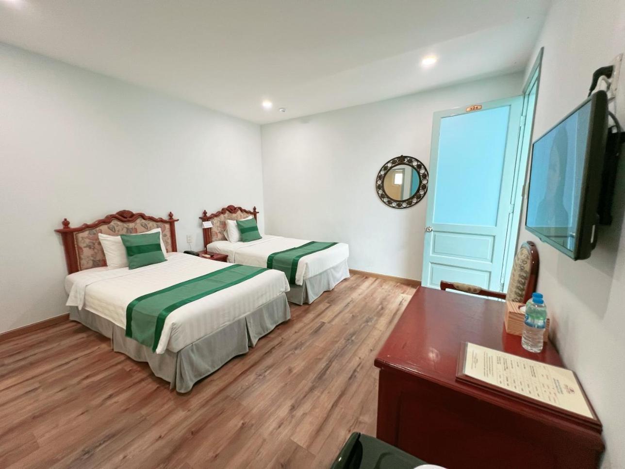 Hotel Riverside Saigon 3*