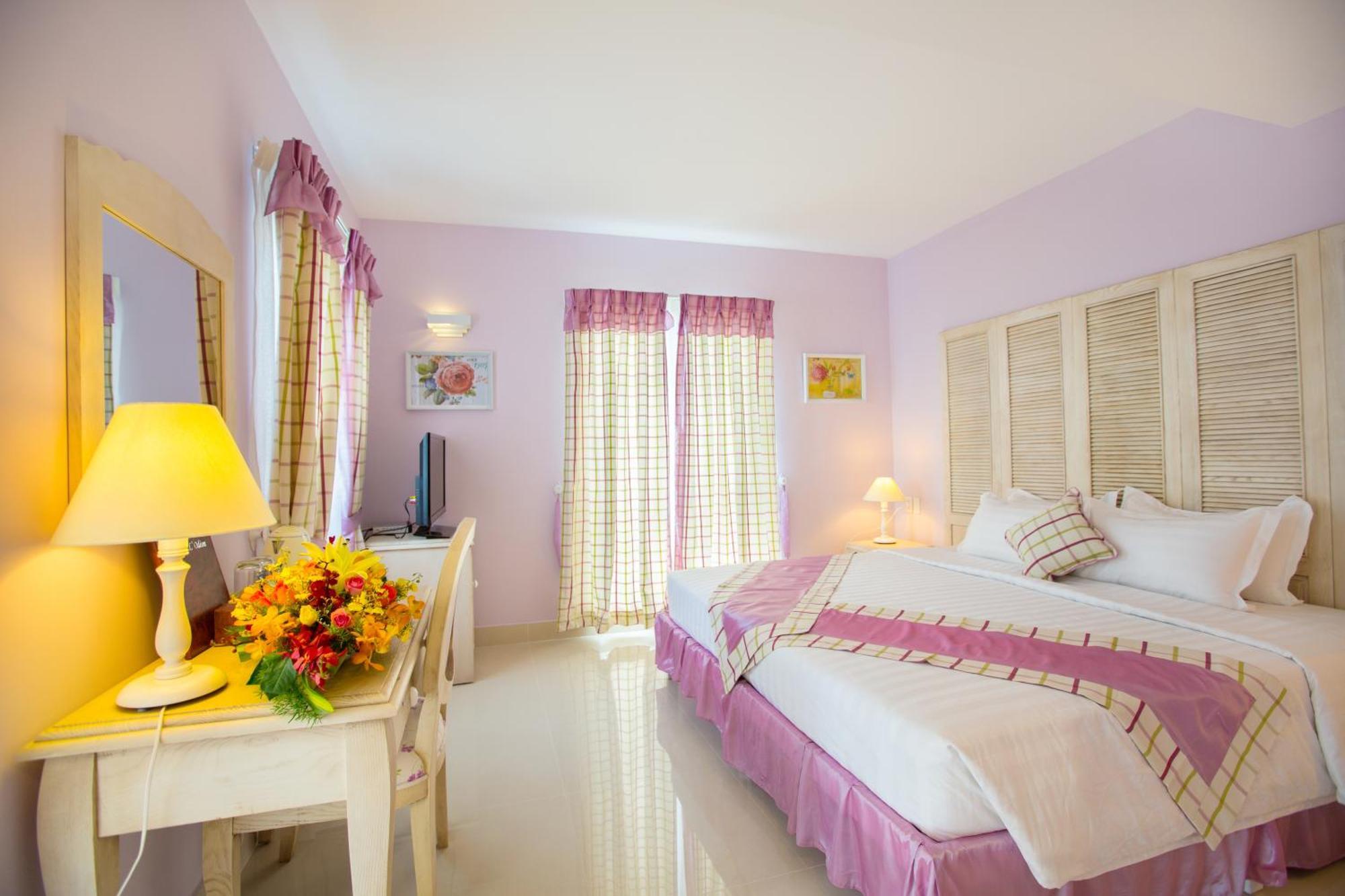 L'odeon Phu My Hung 3*