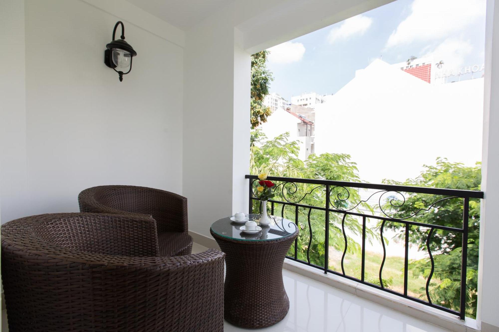 Hotel L'odeon Phu My Hung 3*