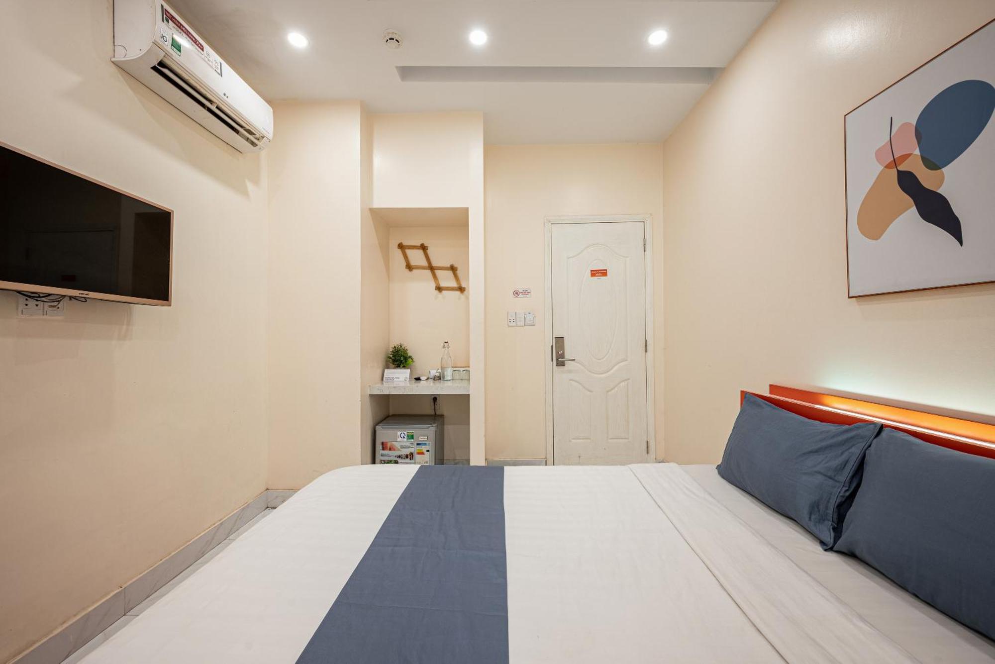 Khách sạn Joy Cong Hoa
