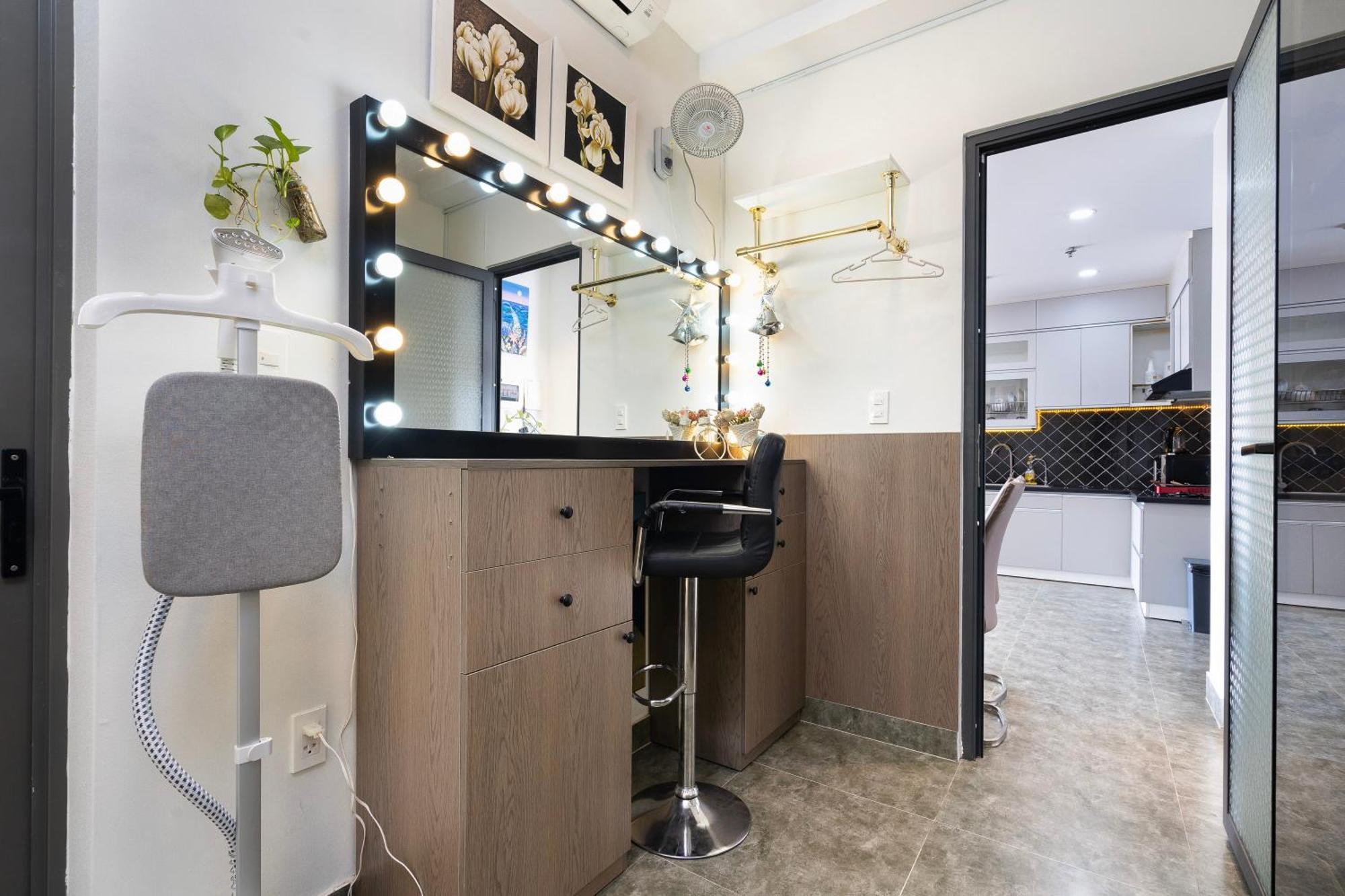 Apartment Double E Saigon