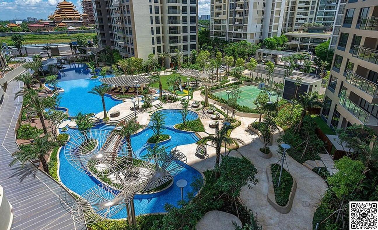 Estella Heights, 2Br , Resort Living, Dist.2 *
