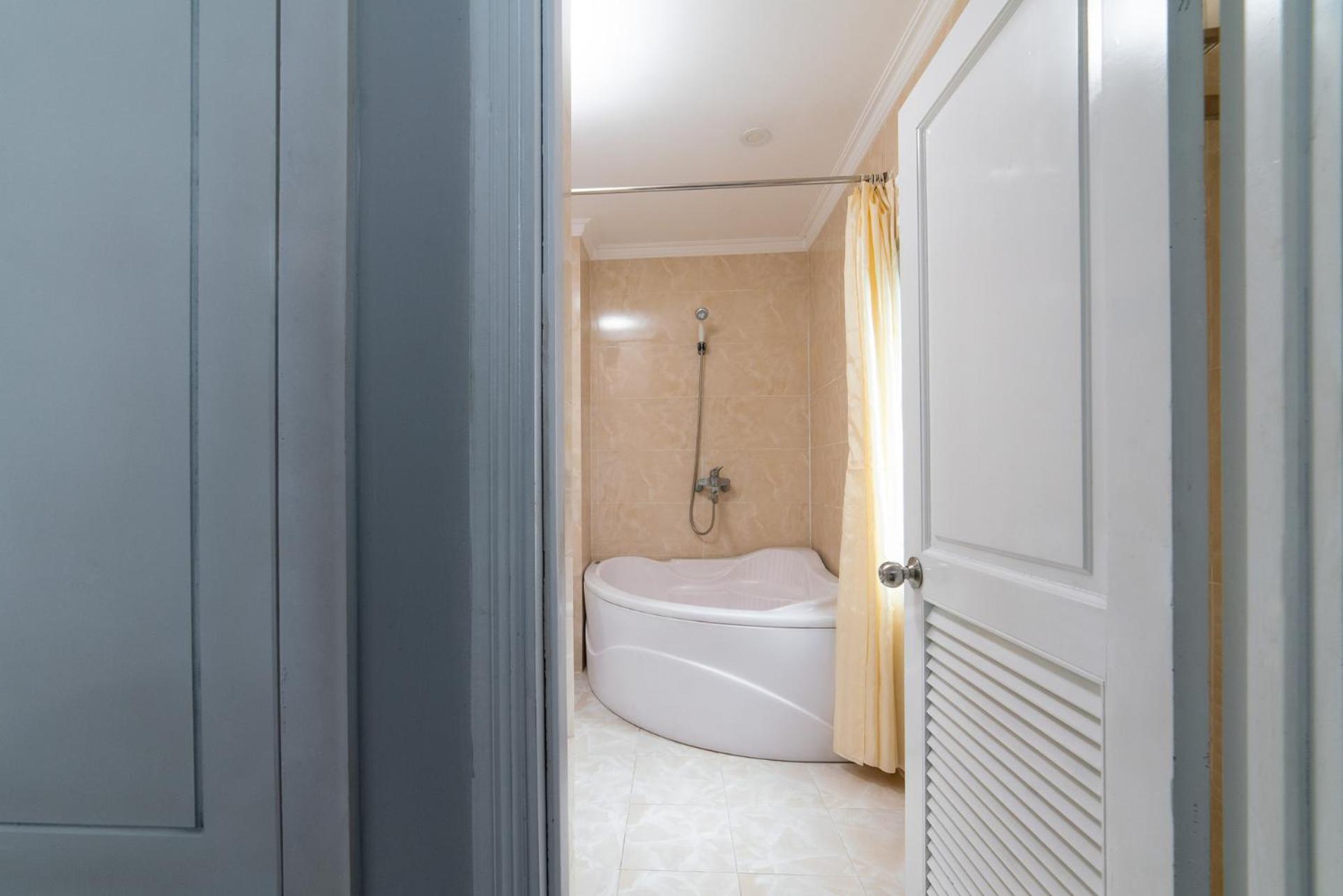 Hotel Ruby Saigon - Le Thanh Ton Ho Chi Minh City