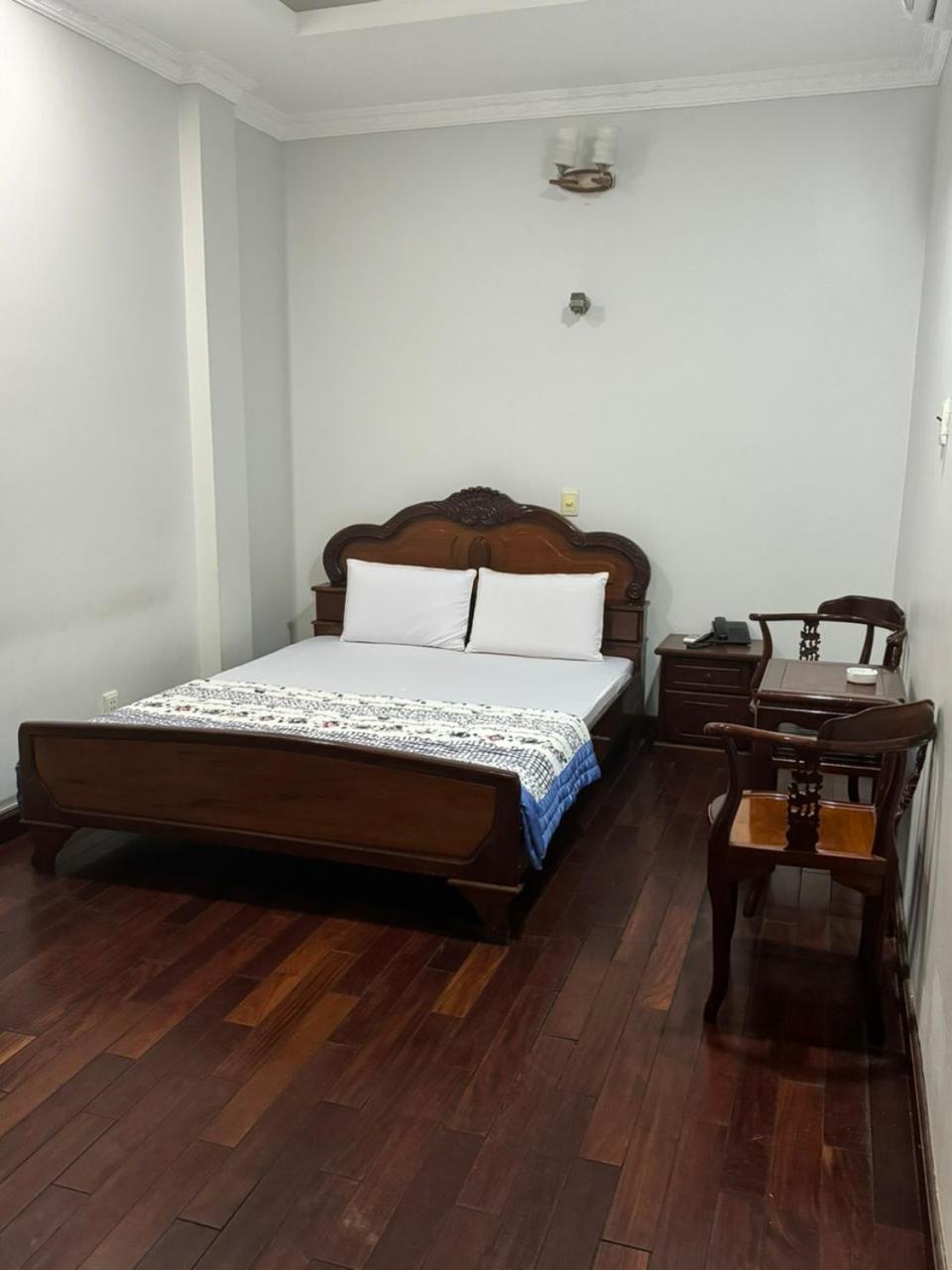 Hotel Song Cau 2*