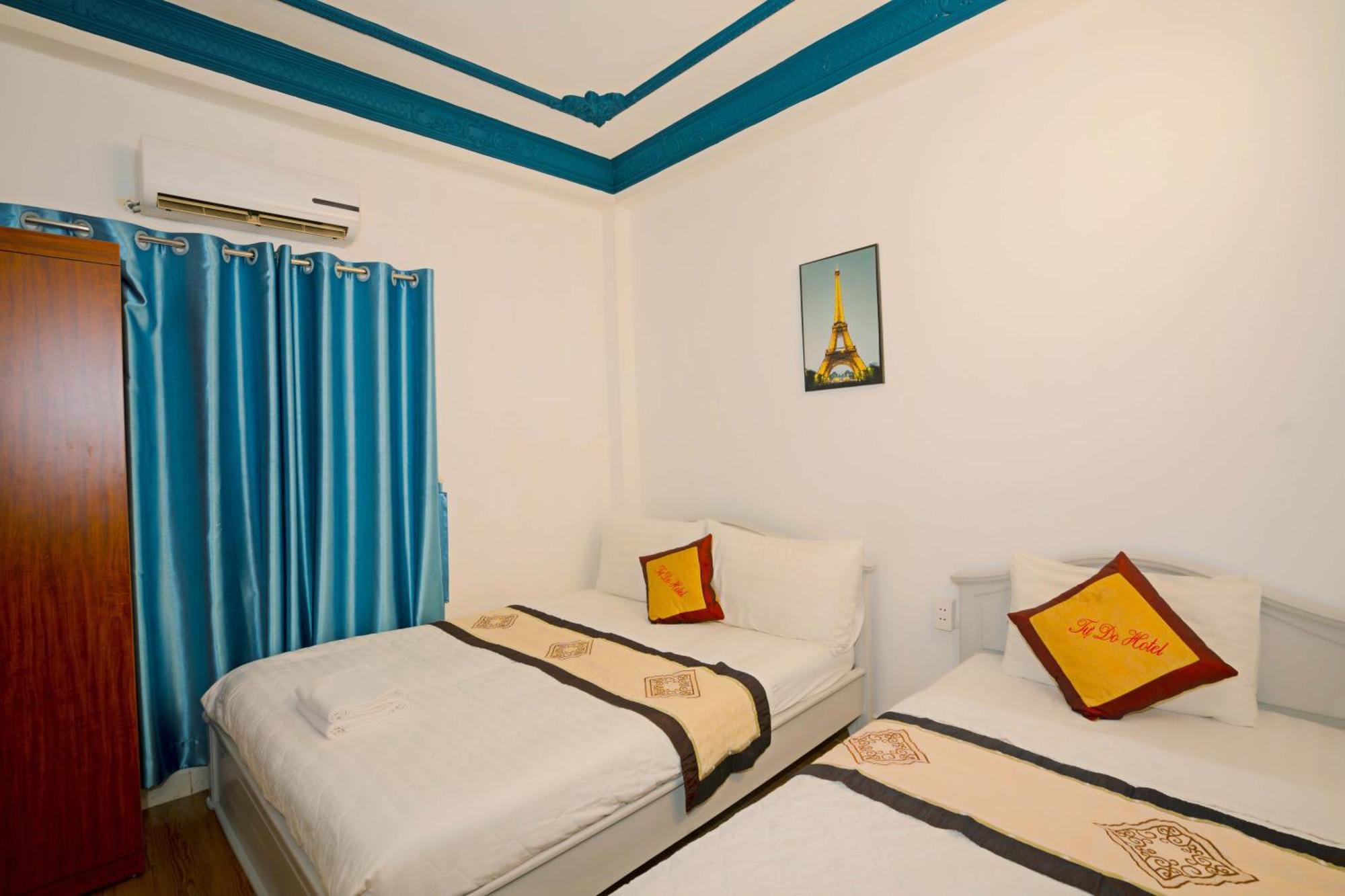 Hotel Adenia