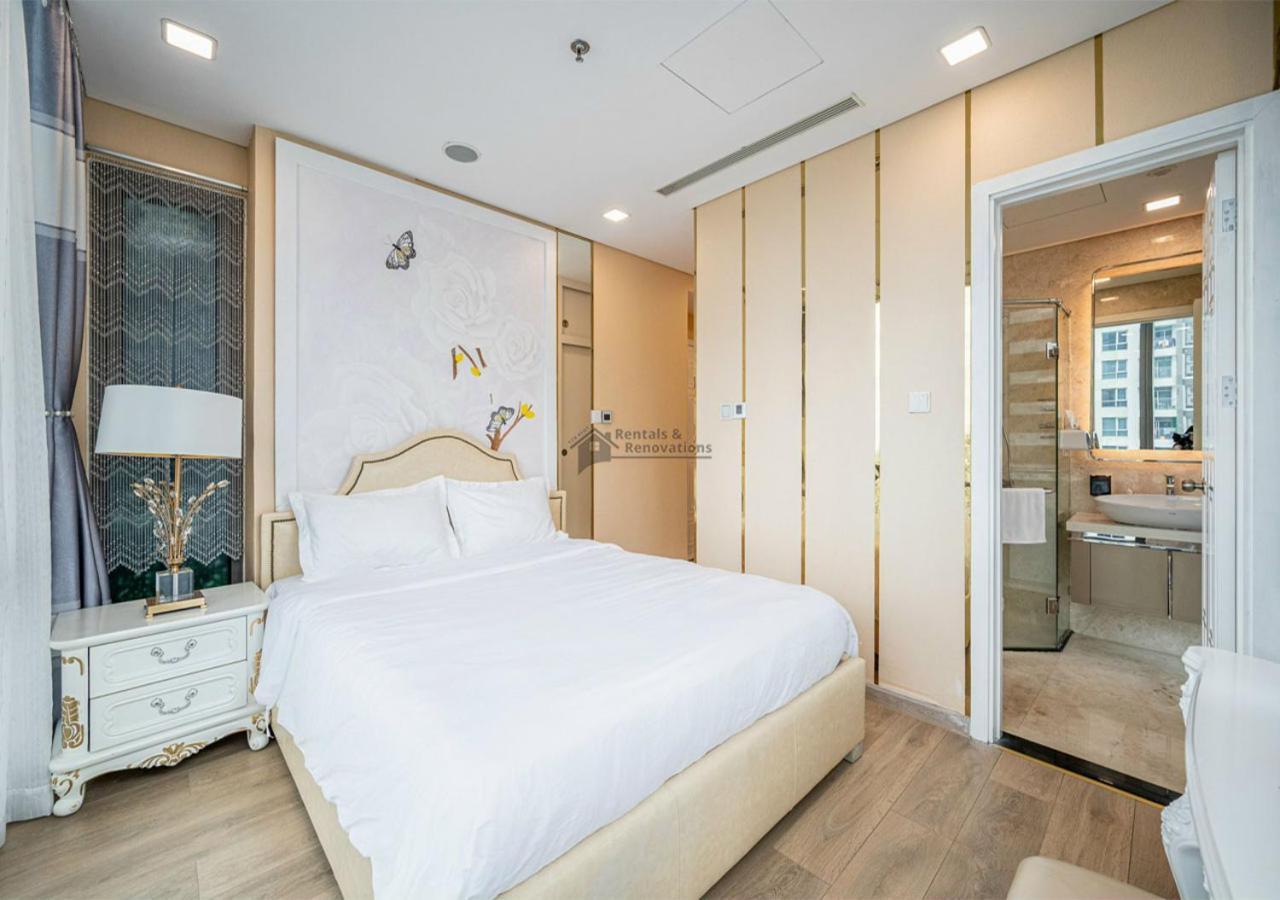 The Landmark Luxury Vinhomes - The Buildings Nearby Landmark 81 Apartment