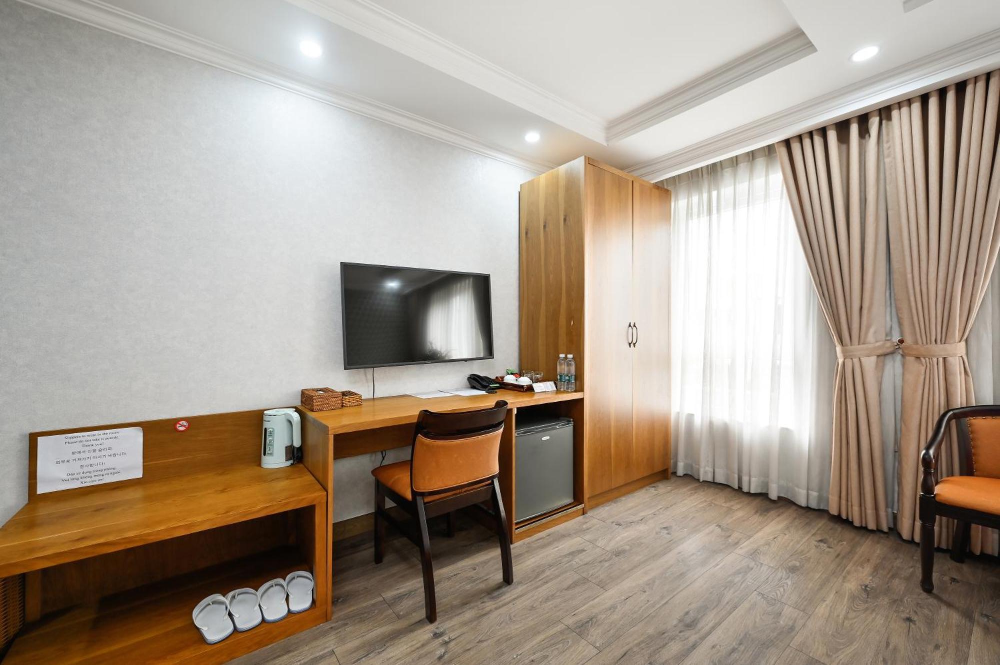 The River Park Hotel 3*