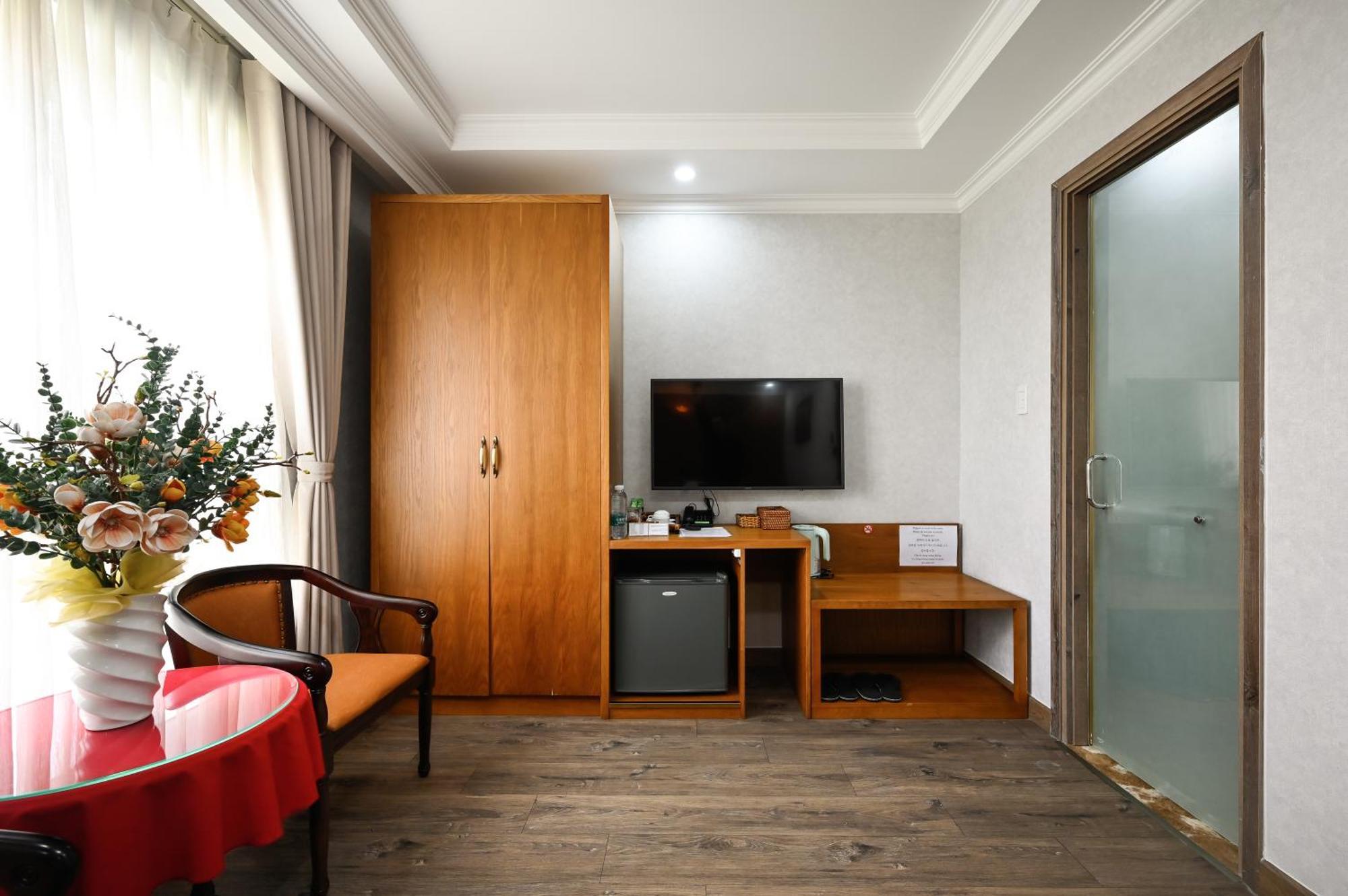 The River Park 3*