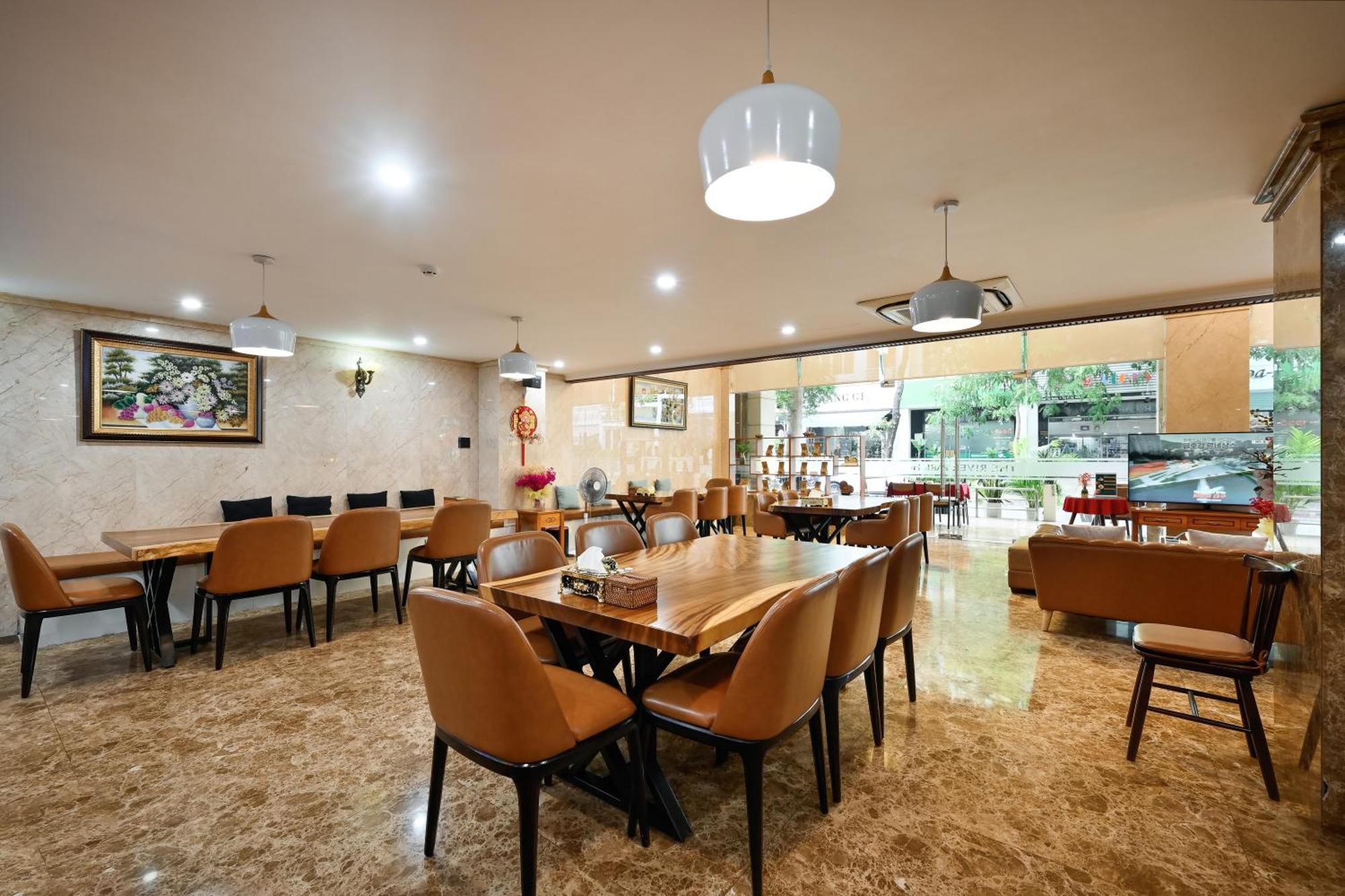 Hotel The River Park 3*